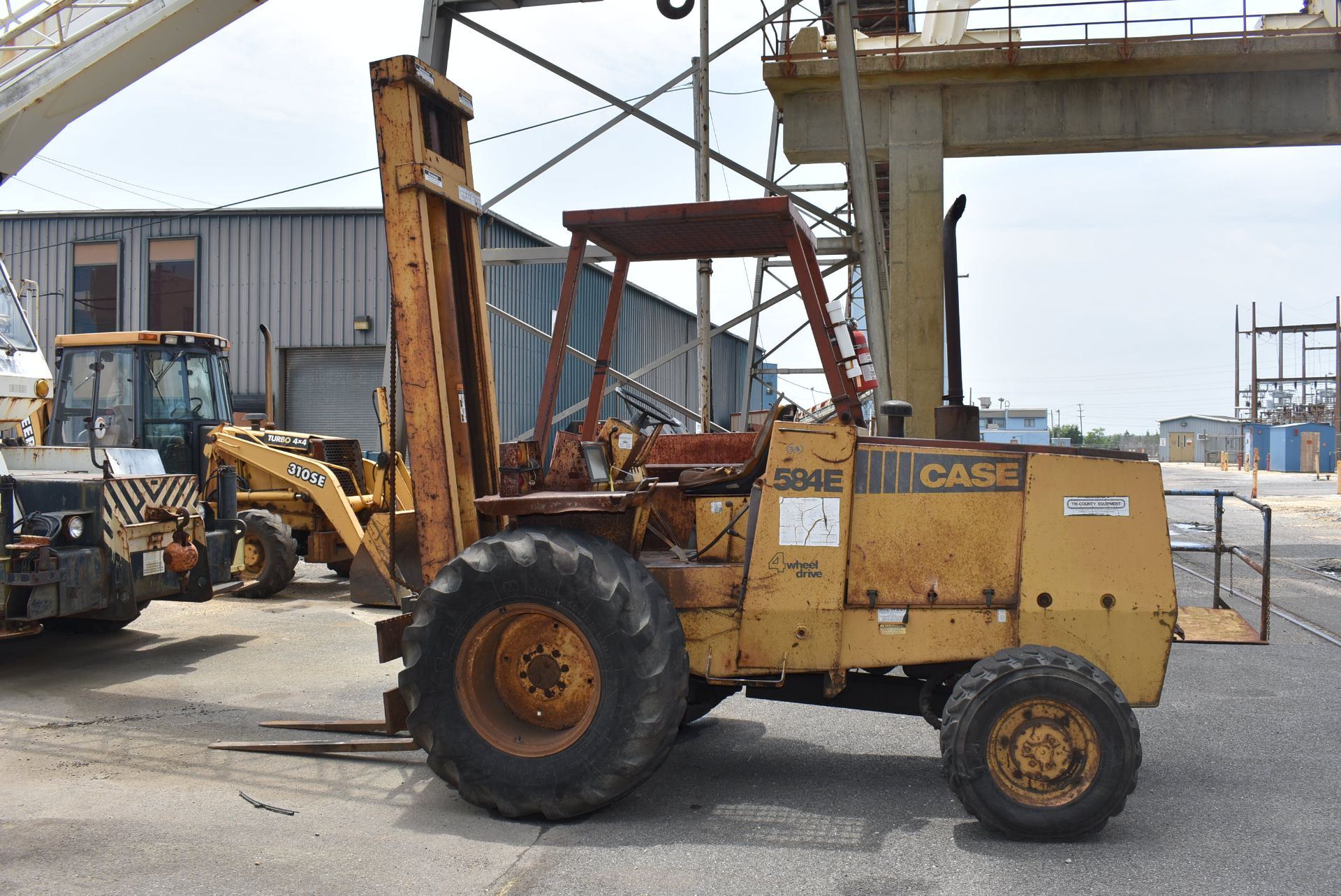 Case Model #584E Diesel Fork Truck, Pneumatic Tires, SN JJG0067018