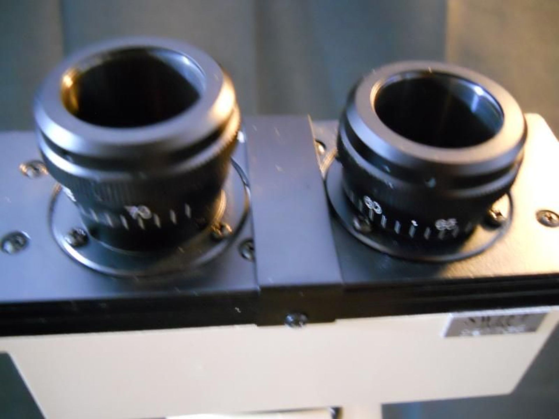 Swift Microscope M3300-D w/ Objectives (4x 10x 40x 100x M3300D) oculars NOT incl, Qty 1, - Image 13 of 14