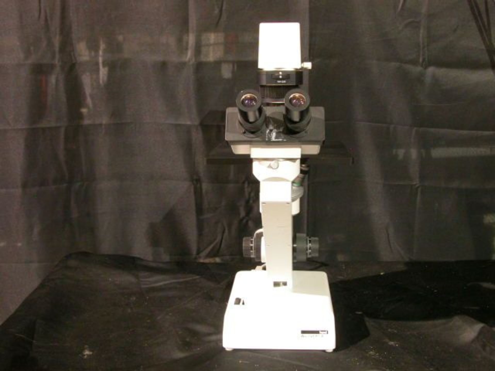 Hund Wetzlar Wilovert A Inverted Microscope 2 Ocular 3 Objectives, Qty 1, 330800442517