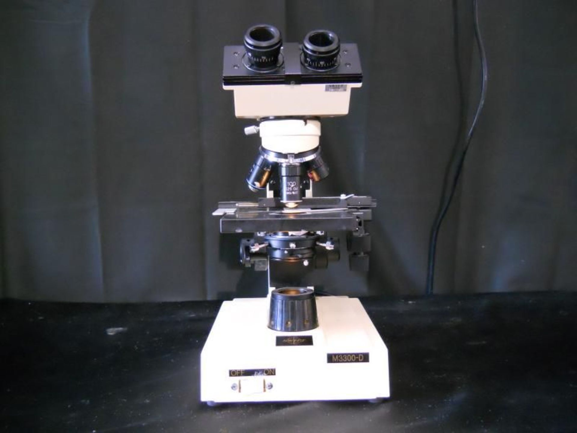 Swift Microscope M3300-D w/ Objectives (4x 10x 40x 100x M3300D) oculars NOT incl, Qty 1,