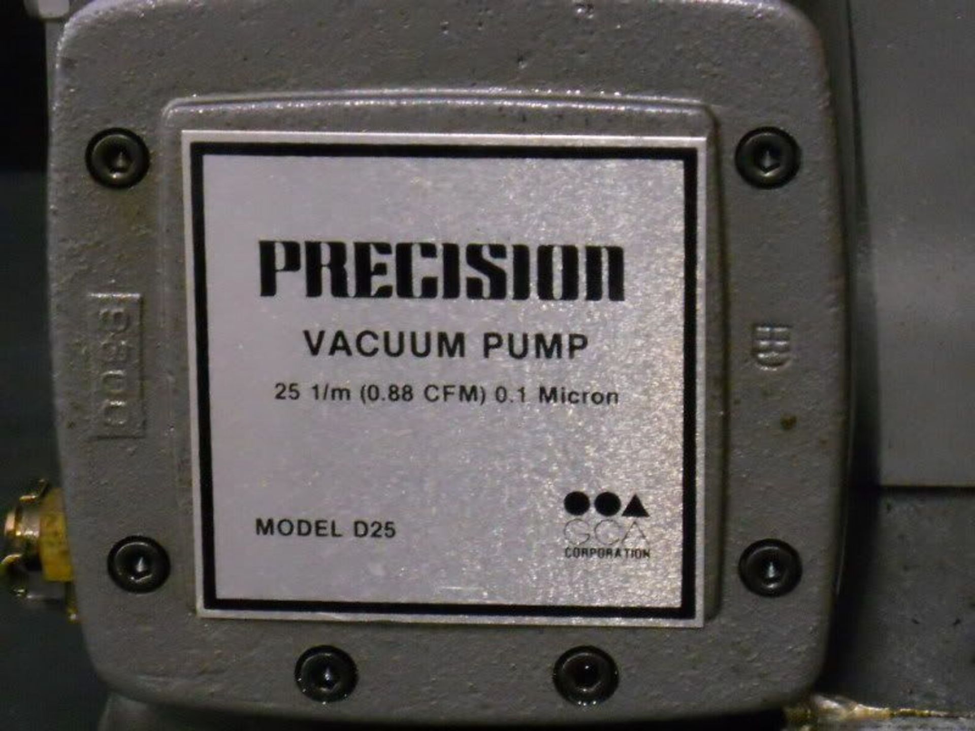Precision Vacuum Pump Model D25, Qty 1, 330783248901 - Image 2 of 7