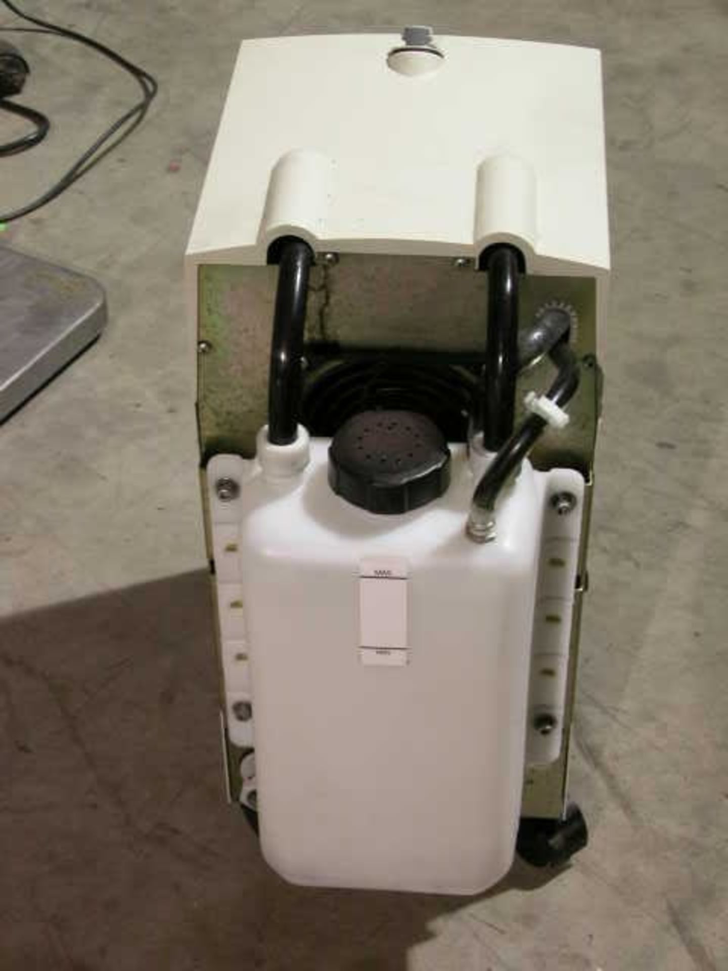 Bio Rad HydroTech Hydrotech Vacuum Pump, Qty 1, 221500813190 - Image 4 of 4