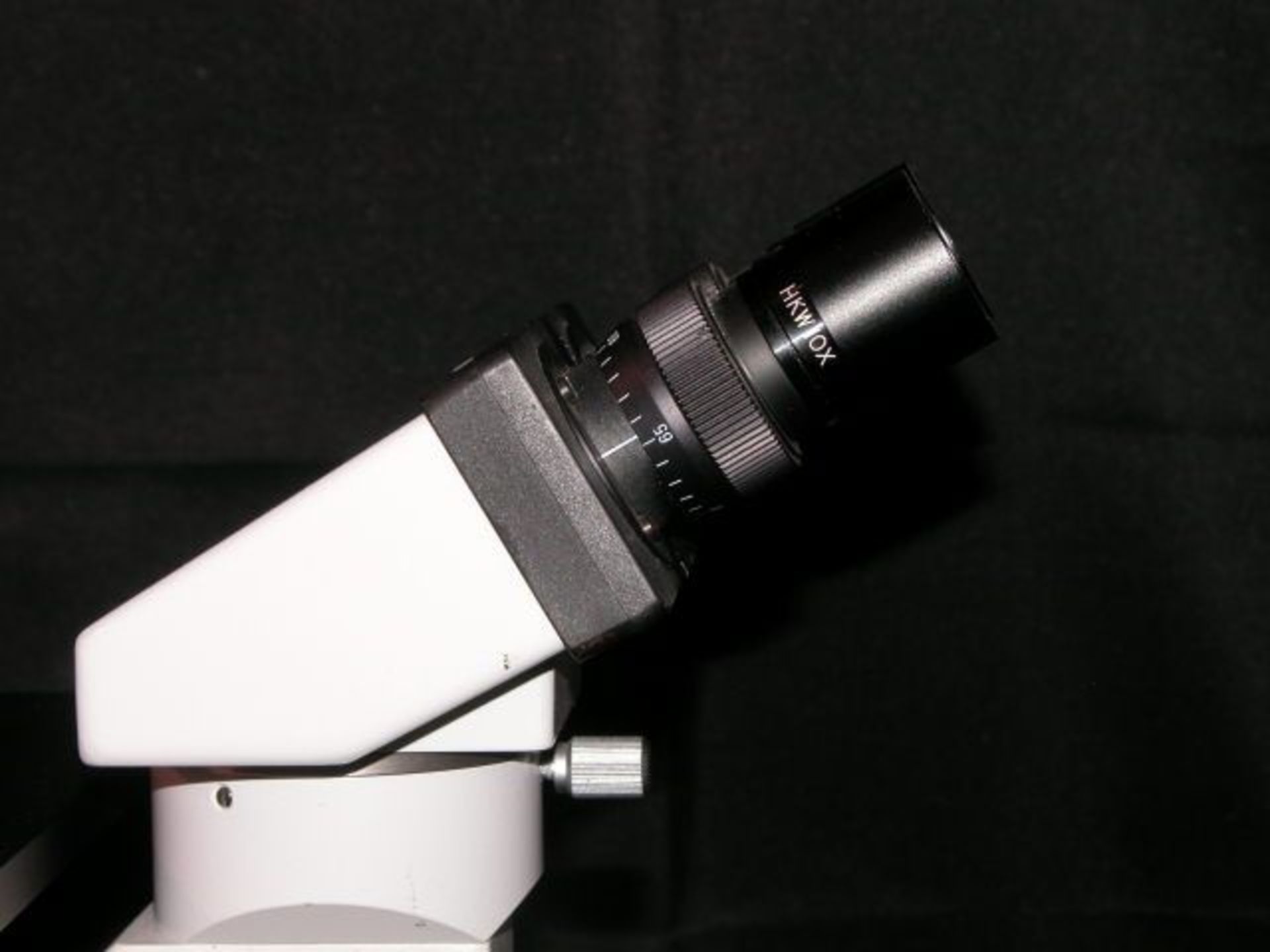 Hund Wetzlar Wilovert A Inverted Microscope 2 Ocular 3 Objectives, Qty 1, 330800442517 - Image 13 of 16