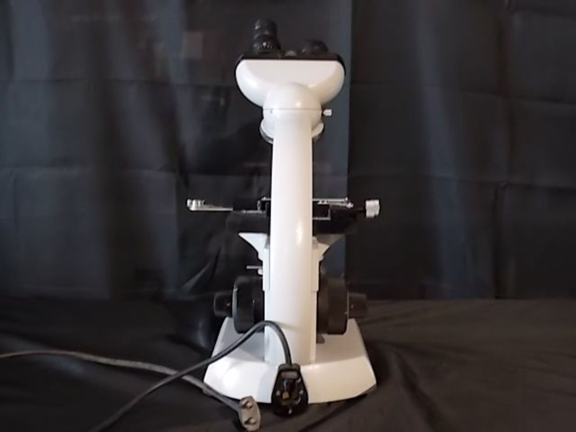 Zeiss 46 70 58-9902 Microscope, Qty 1, 330873449864 - Image 3 of 15