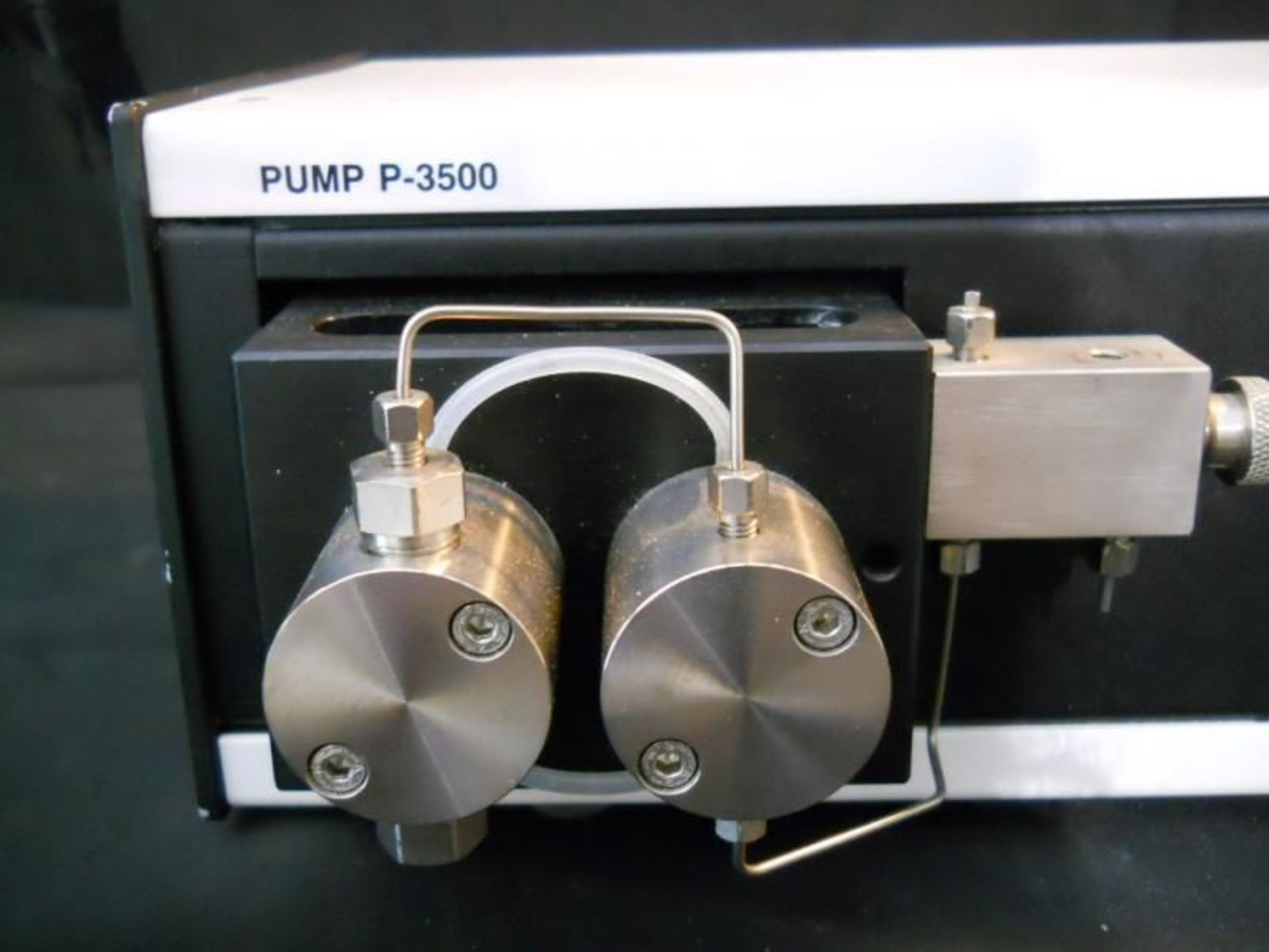 Pharmacia HPLC Pump Model P-3500 (P3500), Qty 1, 221282654174 - Image 3 of 7