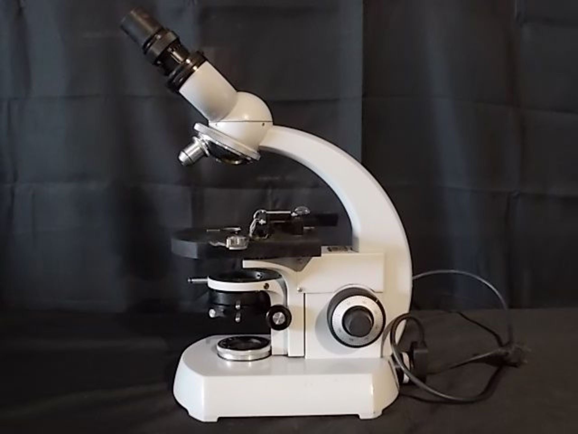 Zeiss 46 70 58-9902 Microscope, Qty 1, 330873449864 - Image 2 of 15