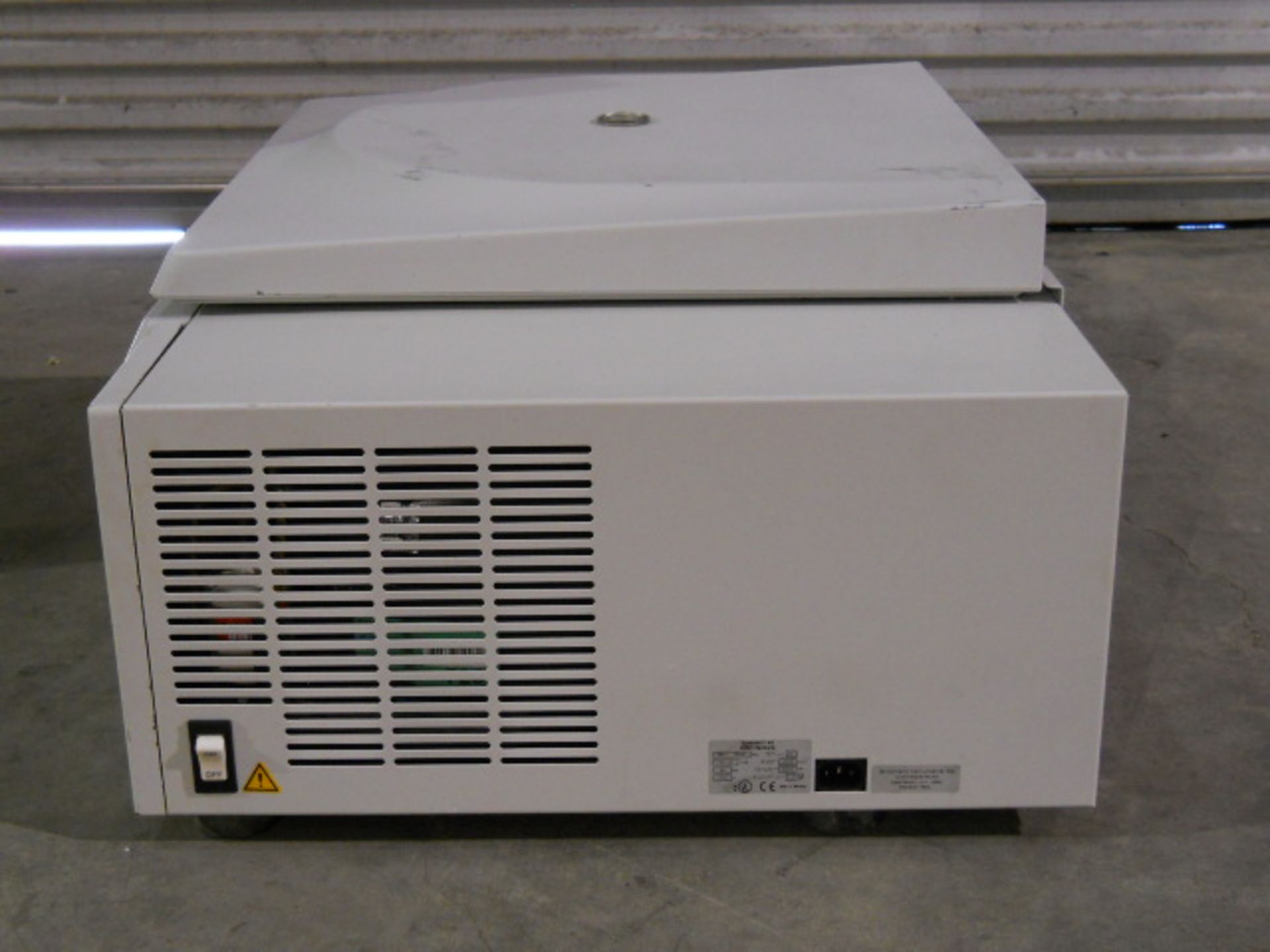 Eppendorf 5810R Refrigerated Centrifuge (For Parts Refridgerated), Qty 2, 332369478516 - Image 6 of 9
