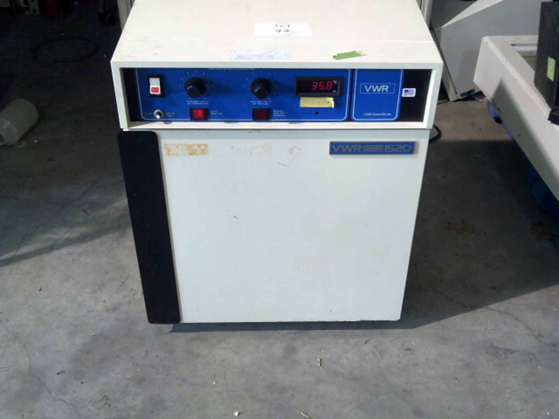 VWR Sheldon 1520 Incubator 1.95 CU ft Capacity, Qty 1, 332741440622