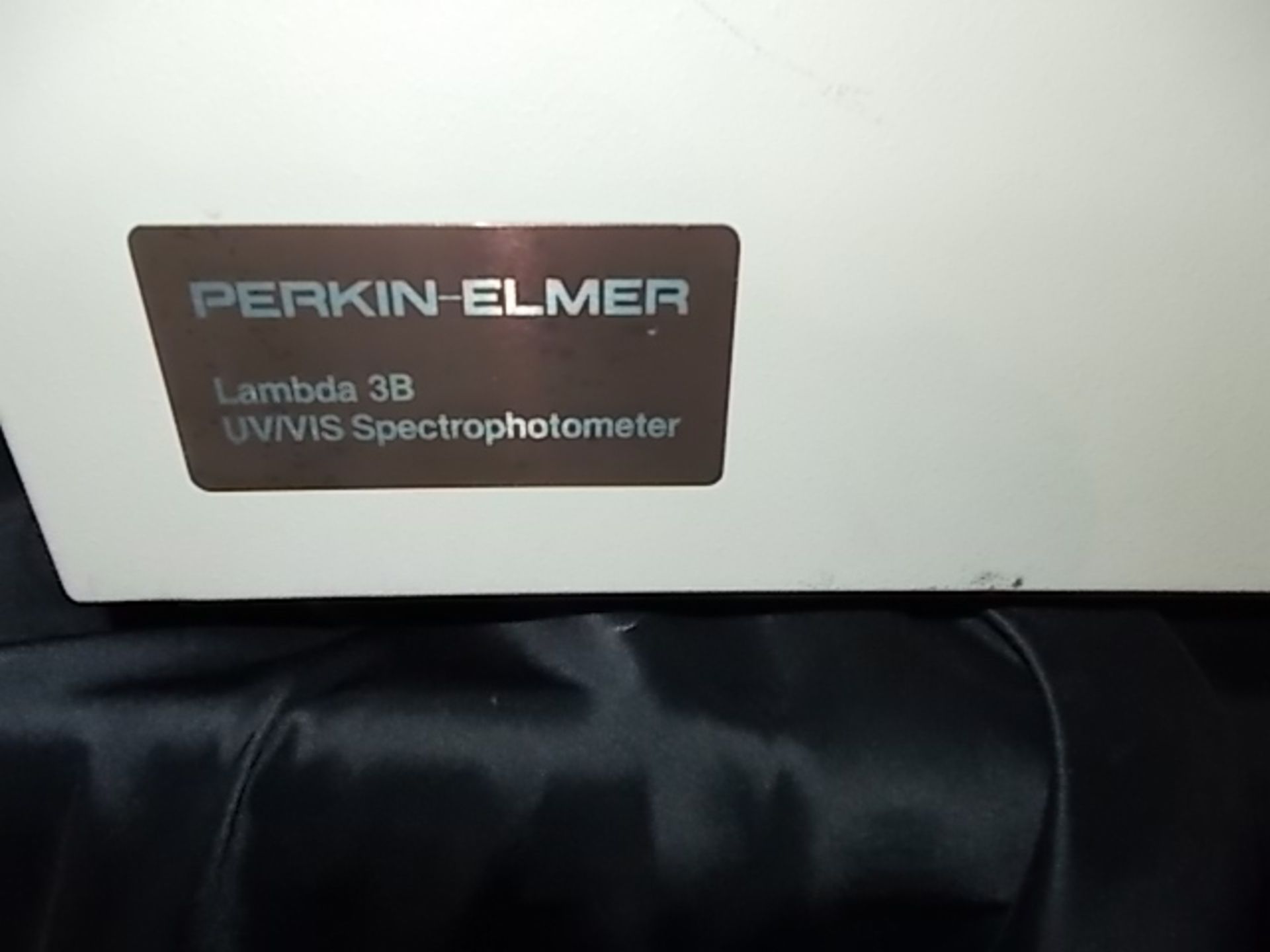 Perkin-Elmer Lambda 3B UV/VIS Spectrophotometer, Qty 1, 221197753852 - Image 8 of 13
