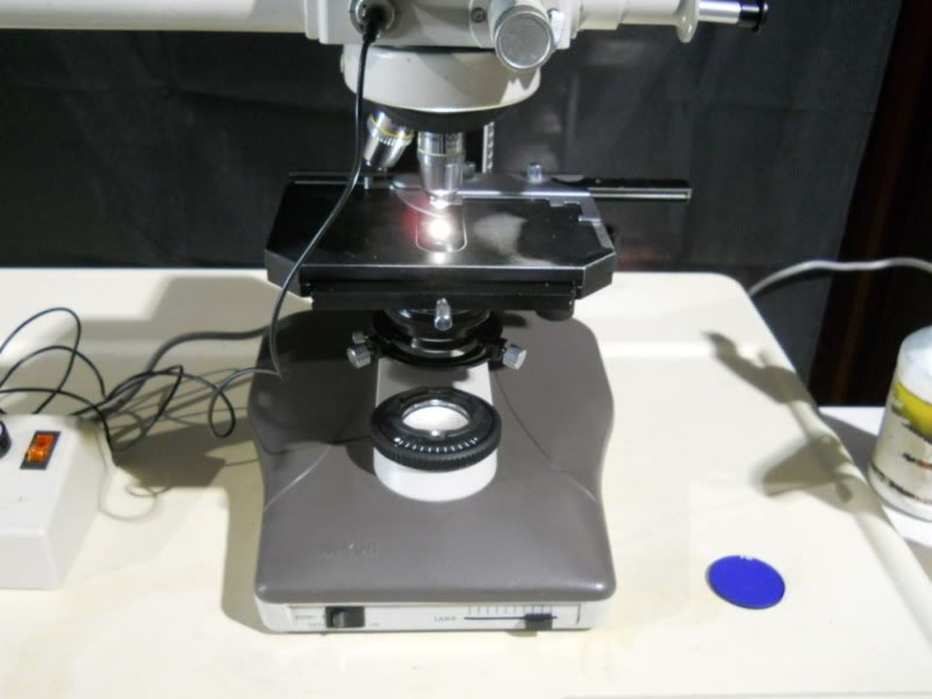 Nikon Labophot 2 Dual Viewing Teaching Microscope, Qty 1, 220748473340 - Image 2 of 10