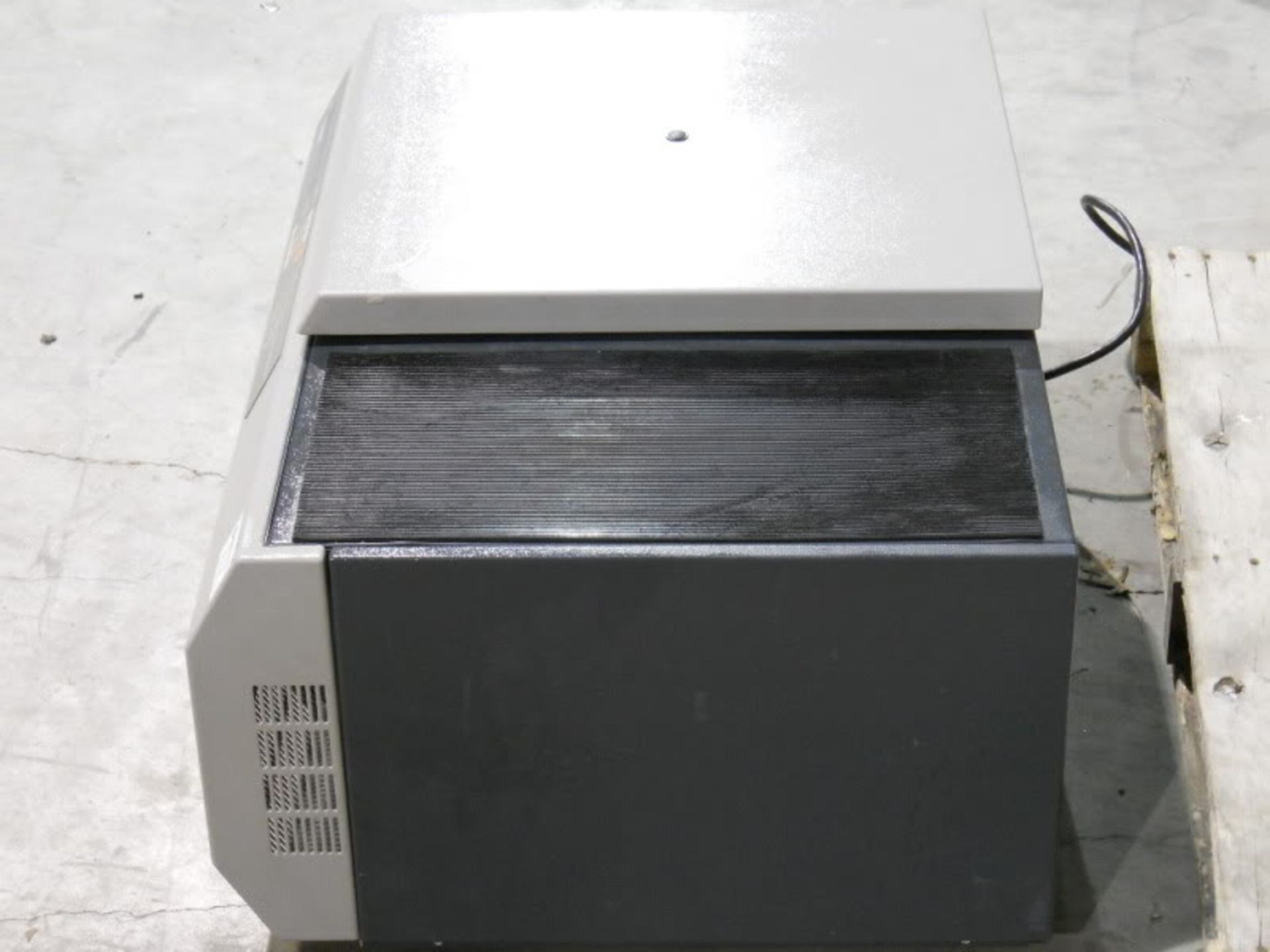 Jouan CR4-22 Centrifuge for Parts, Qty 1, 220932485952 - Image 3 of 6