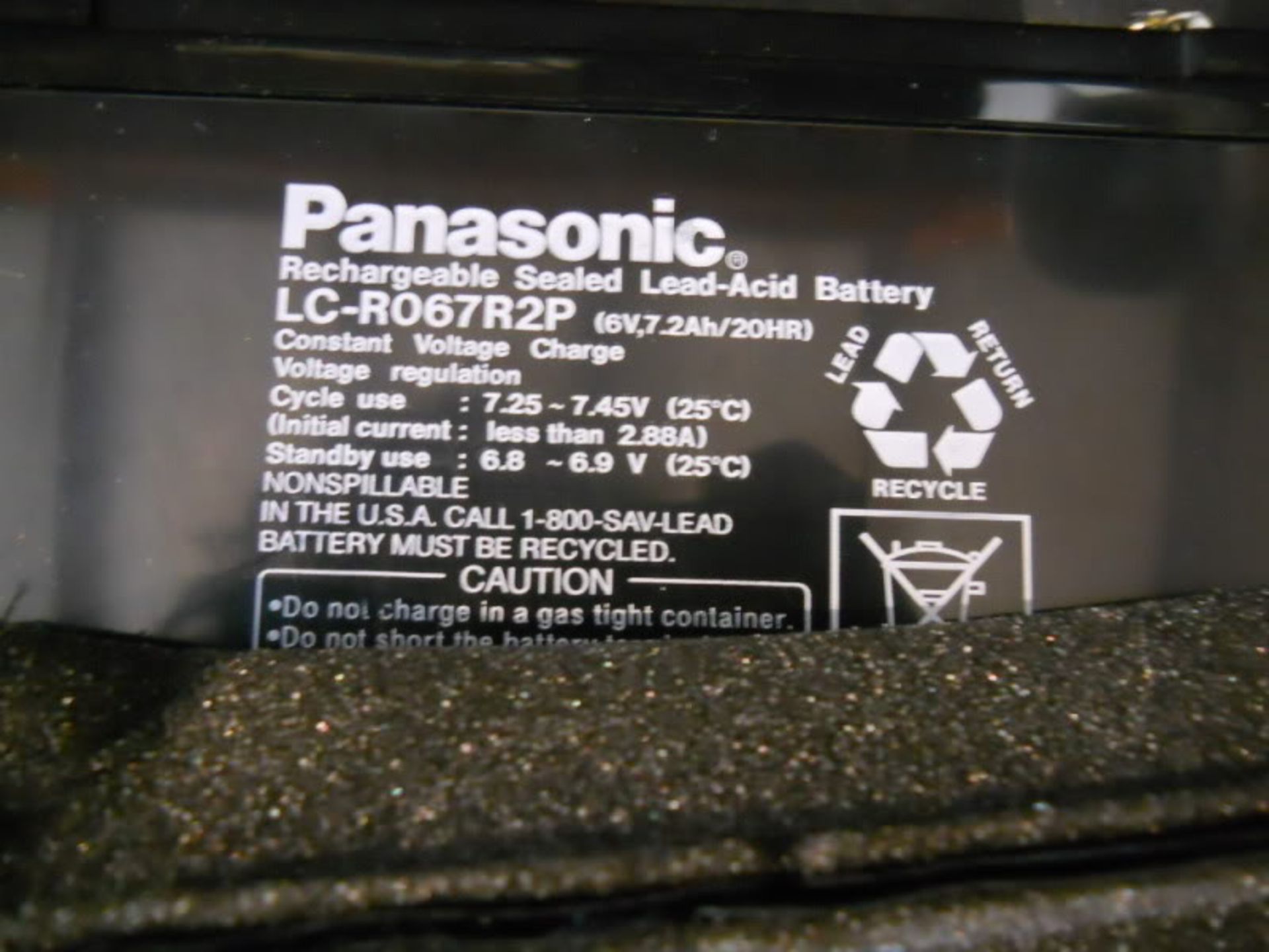 Bescor 4 Pouch Battery Blet w/ 4 Panasonic LC-R067R2P Lead-Acid Batteries, Qty 1 , 222227683746 - Image 3 of 3