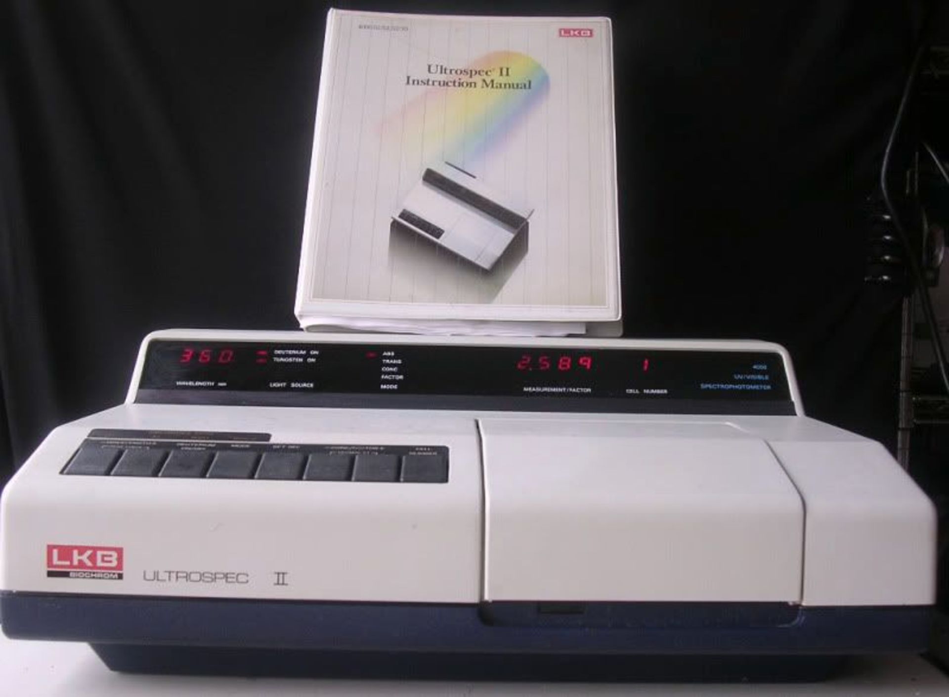 LKB ULTROSPEC II SPECTROPHOTOMETER, Qty 1, 222227686224 - Image 2 of 7