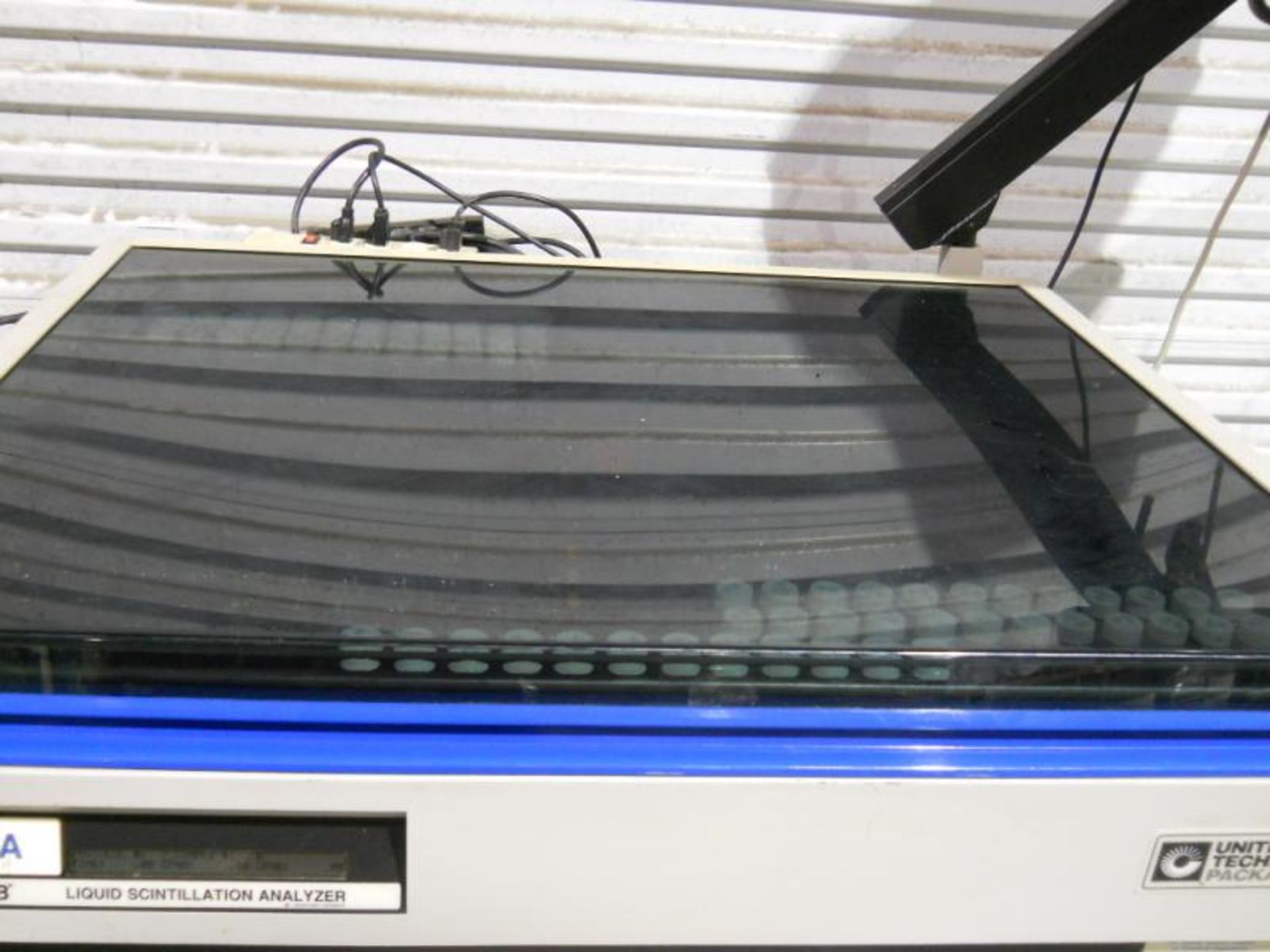Packard Tri-Carb Liquid Scintillation Analyzer Model 2000CA, Qty 1, 321135789394 - Image 5 of 17