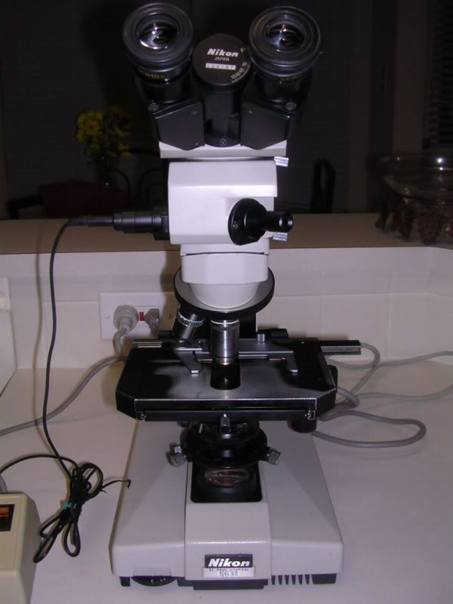 Nikon Labophot Dual Viewing Teaching Microscope, Qty 1, 320483814233 - Image 2 of 22