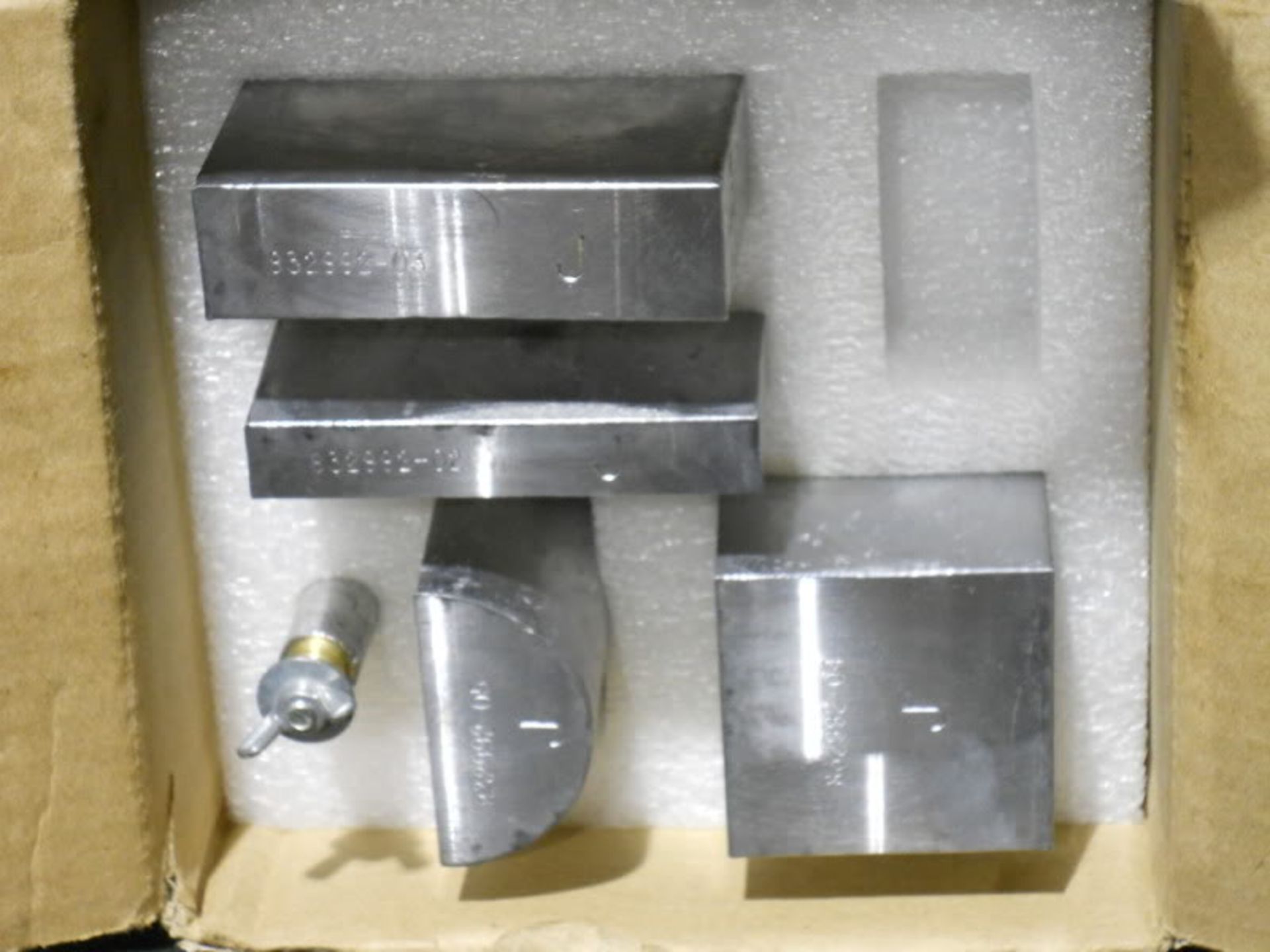 Varian Shadow Block Set 832992 for Collimator, Qty 1, 331267324970