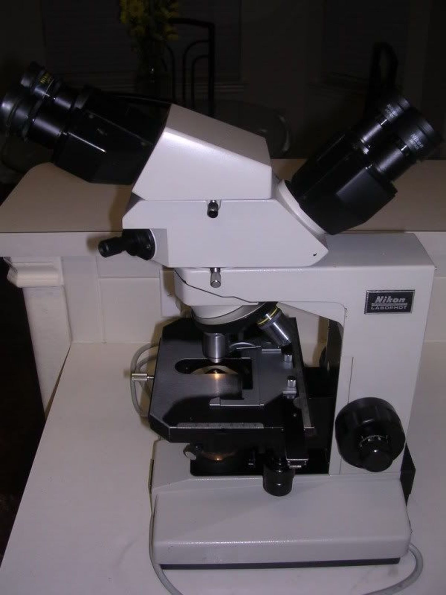 Nikon Labophot Dual Viewing Teaching Microscope, Qty 1, 320483814233 - Image 11 of 22