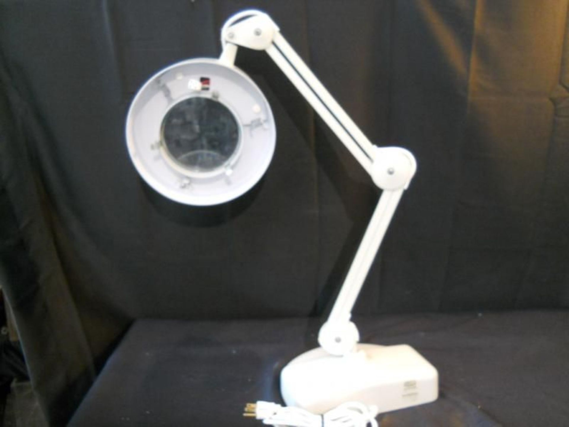 Luxo Magnifier 26" Inch Arm w/ Weighted Stand/Base, Qty 1, 221267292234 - Image 4 of 6