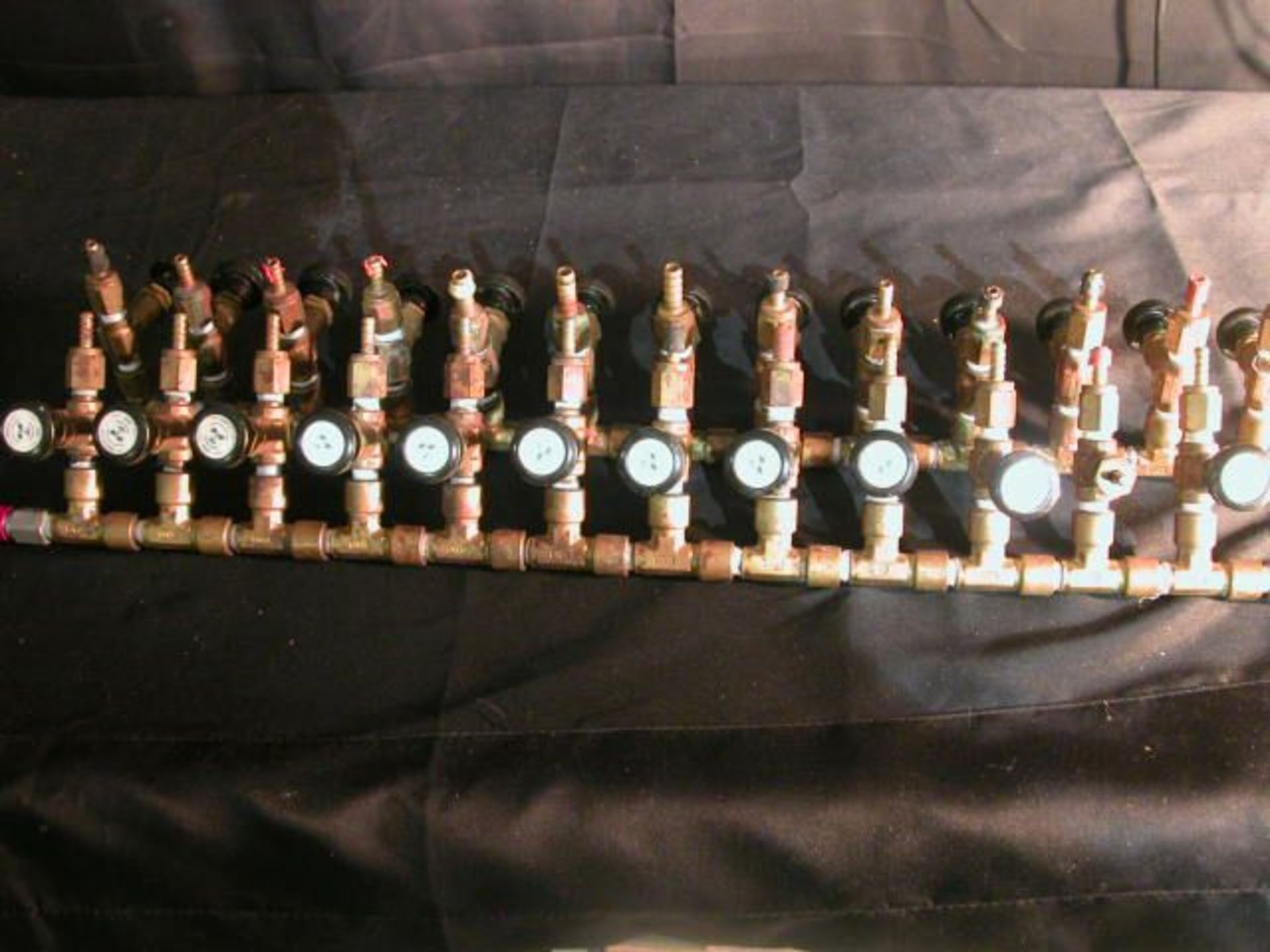 Lot of 2 Brass NuPro Nu Pro 12 and 13 Valve Gas Manifold, Qty 1, 221183561137 - Image 3 of 4