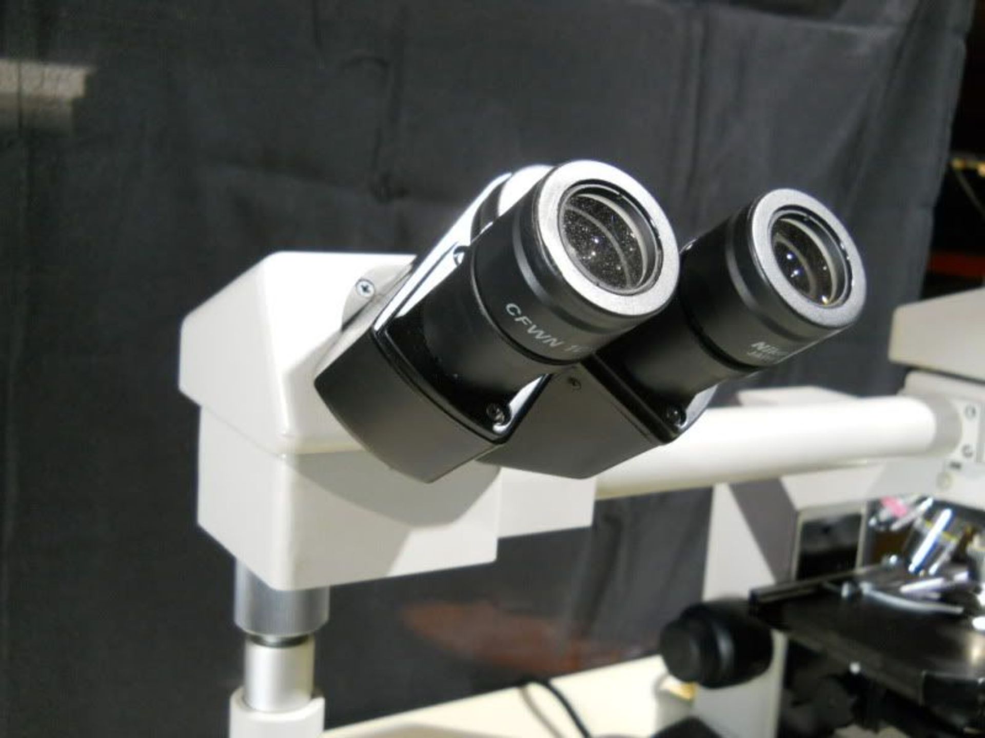 Nikon Labophot 2 Dual Viewing Teaching Microscope, Qty 1, 220748473340 - Image 4 of 10