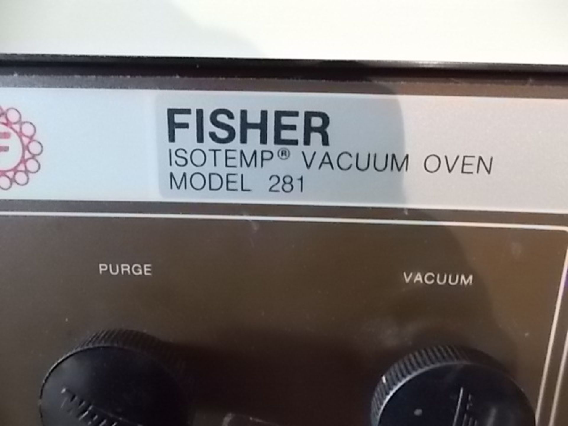 Fisher Scientific Model 281 Vacuum Oven, Qty 1, 321469034611 - Image 2 of 6