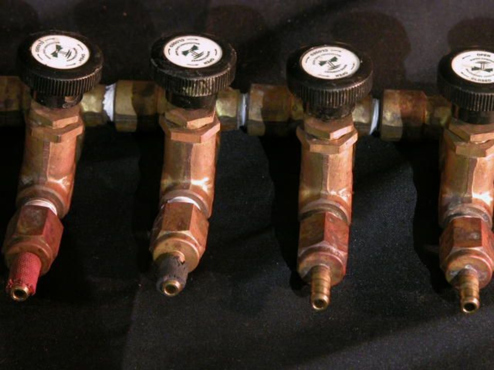 Lot of 2 Brass NuPro Nu Pro 12 and 13 Valve Gas Manifold, Qty 1, 221183561137 - Image 2 of 4
