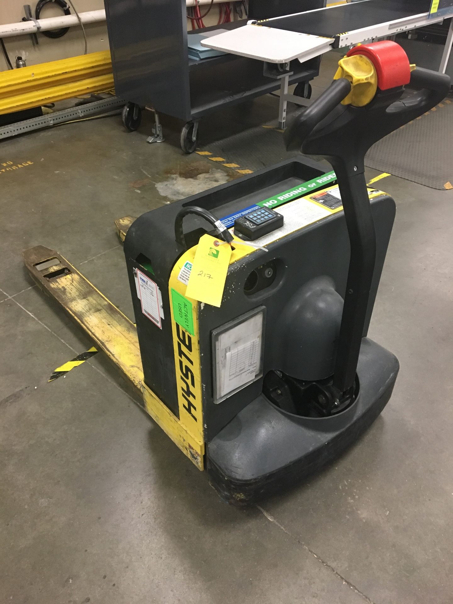 Hyster Electric Pallet Jack, LIC# 2500276, Removal Fee: $20