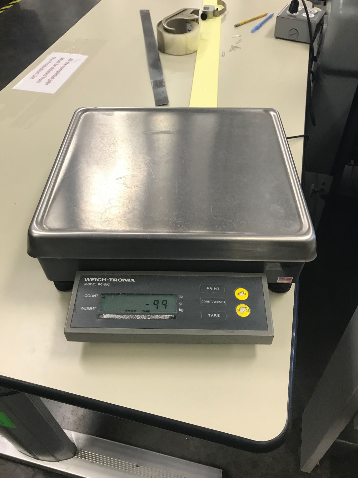 Weigh-Tronix Scale, Model# PC-802B-25, Serial# K1F40411 B, Max Weight 50 lbs, 14 in long x 12 in