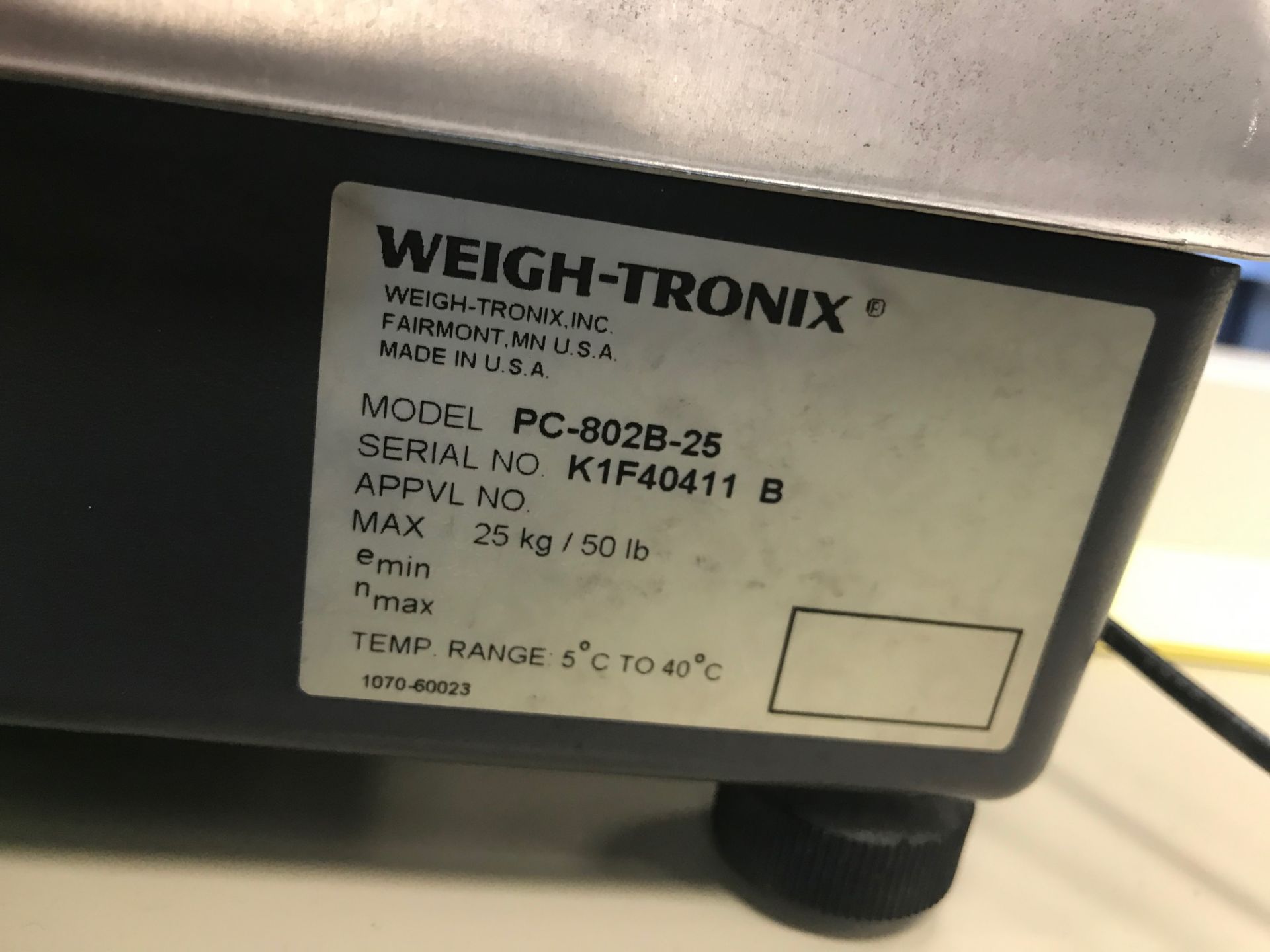 Weigh-Tronix Scale, Model# PC-802B-25, Serial# K1F40411 B, Max Weight 50 lbs, 14 in long x 12 in - Image 2 of 3