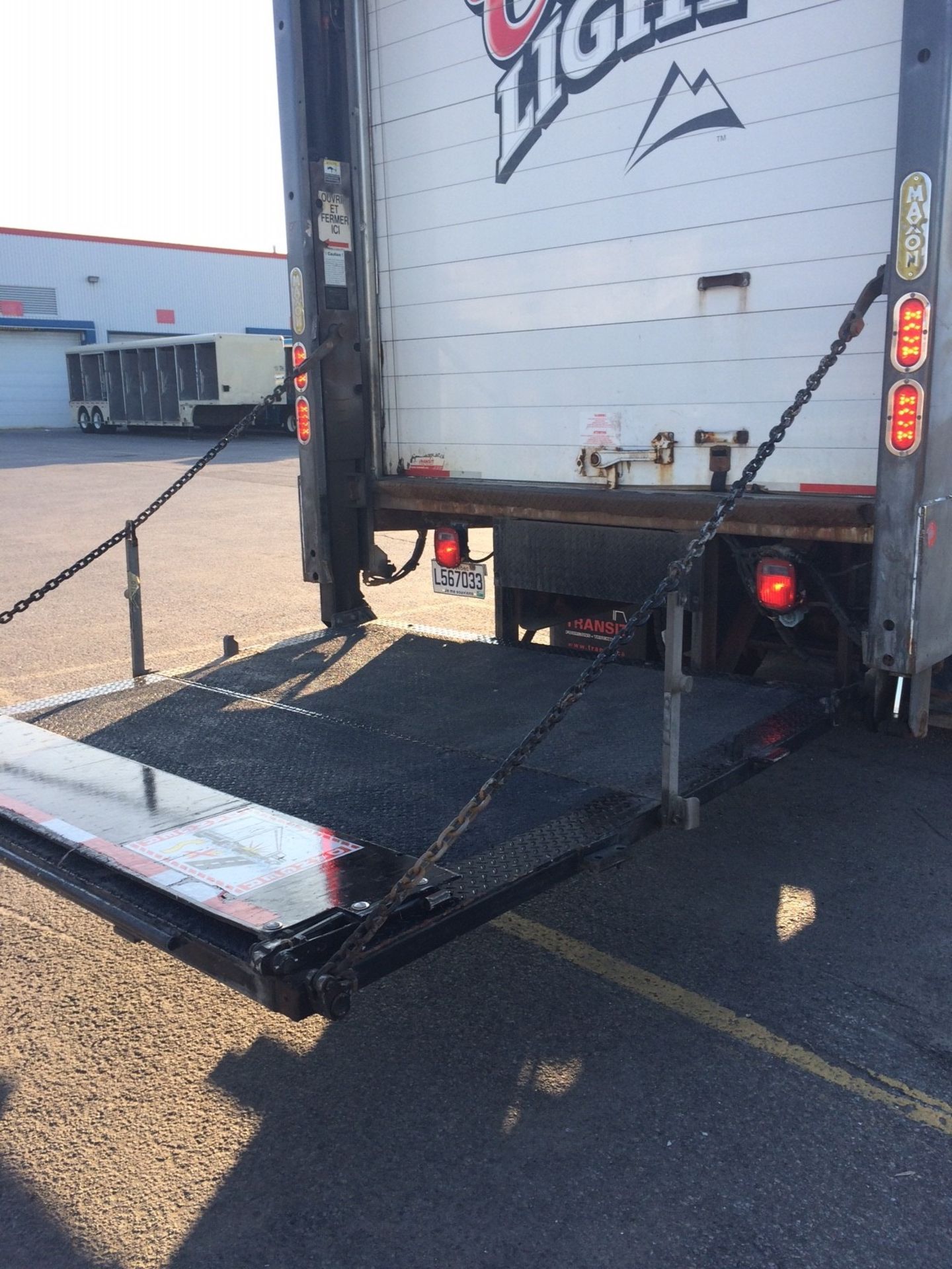 2007 Freight Truck, Model CL112, Straight Body 24ft with Rail, Lift Gate 6600lb cap. - Image 10 of 11