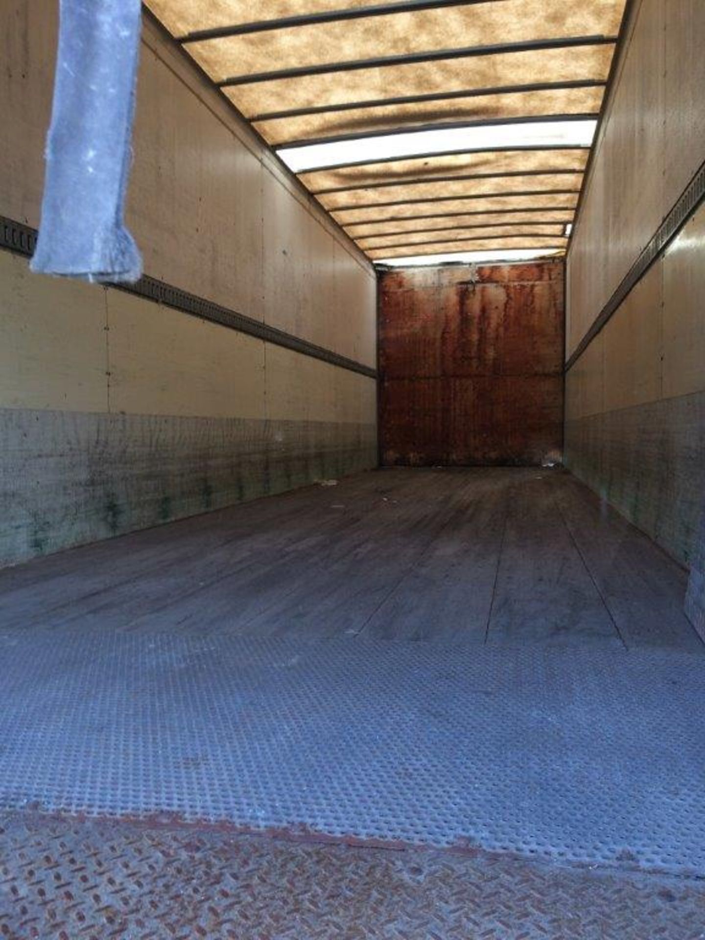 2007 Trailmobile Trailer, Dry Box 35' Rail Gate 6600 lbs, Year: 2007, approx miles: 76,331 miles, - Image 4 of 8