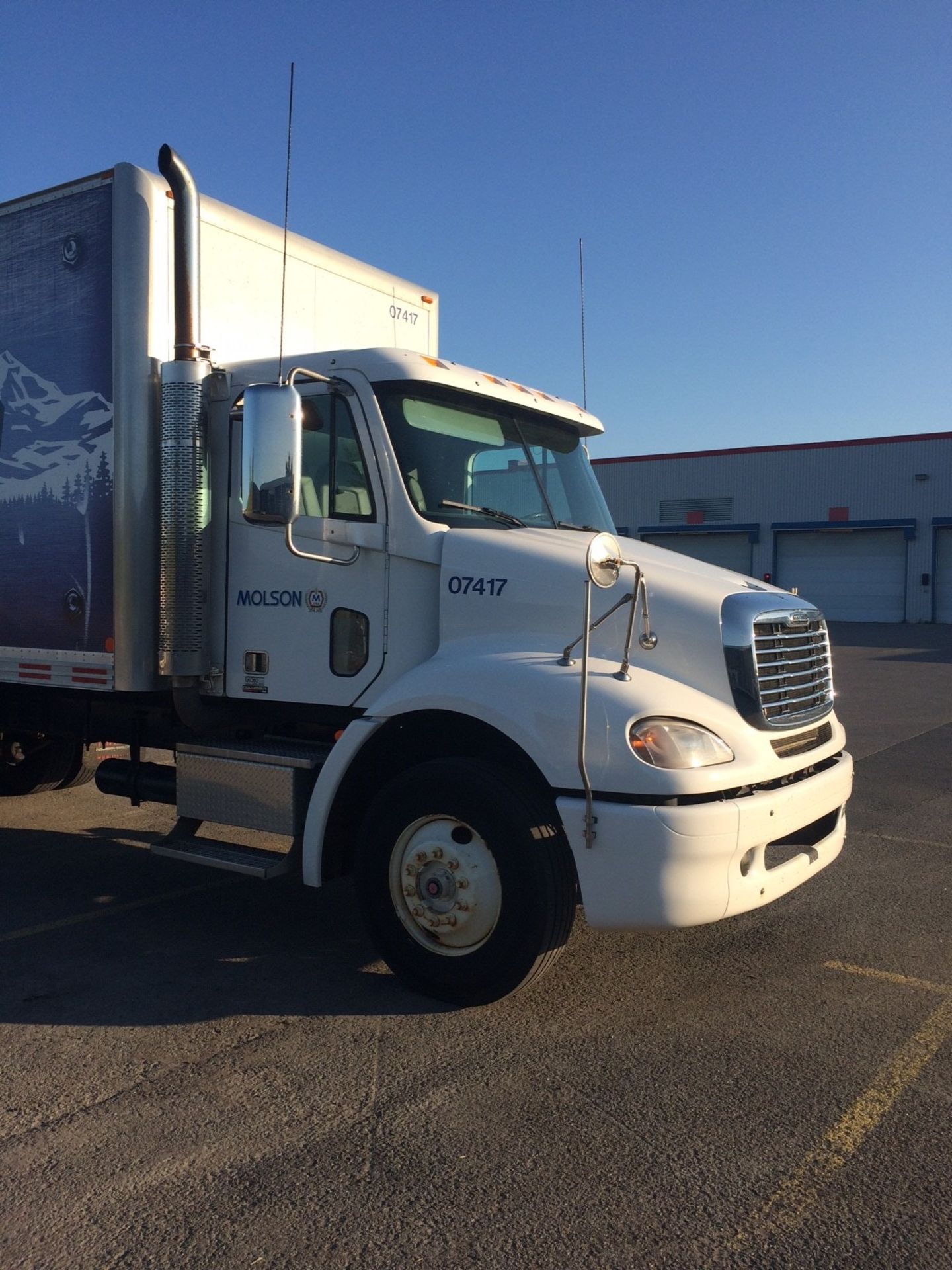 2007 Freight Truck, Model CL112, Straight Body 24ft with Rail, Lift Gate 6600lb cap. - Image 7 of 11