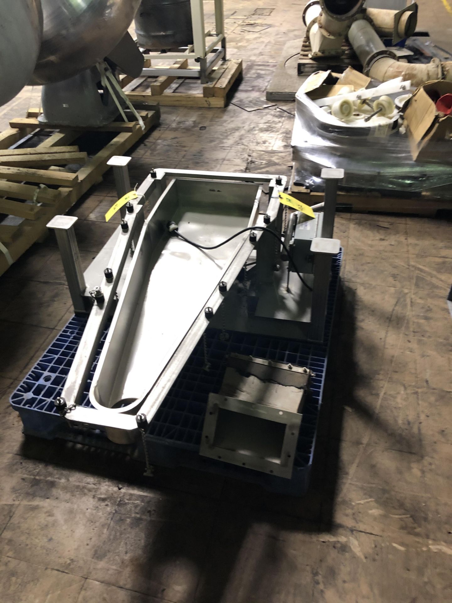 LGH Stainless Steel Vibratory Feed Tray, 48" Length, RIGGING FEE - $50 - Image 2 of 3