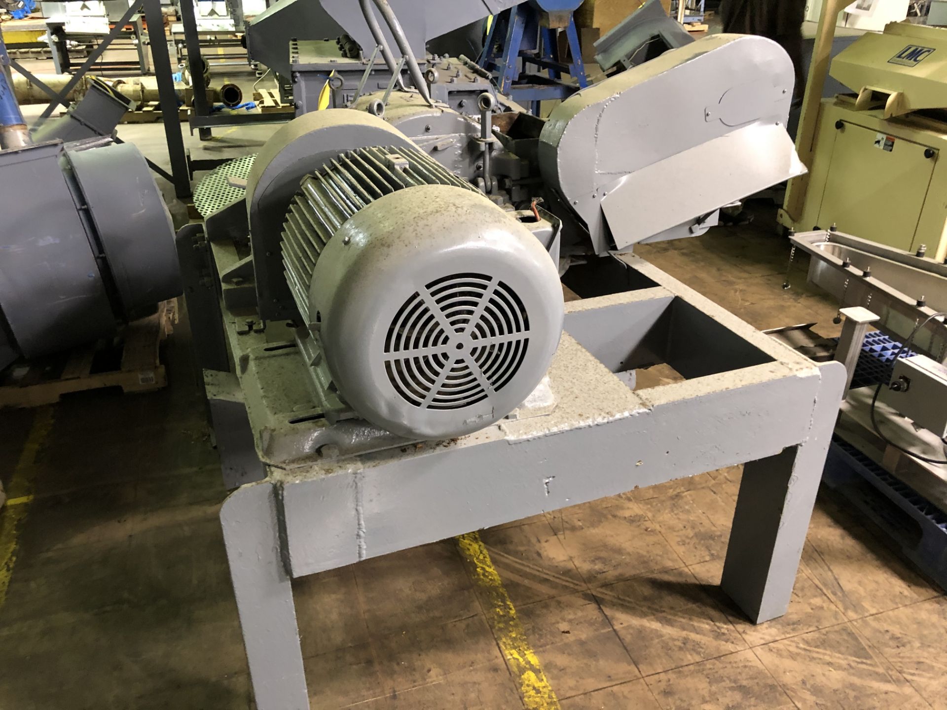 HAMMERMILL w/Approx. 25 HP Motor, RIGGING FEE - $75