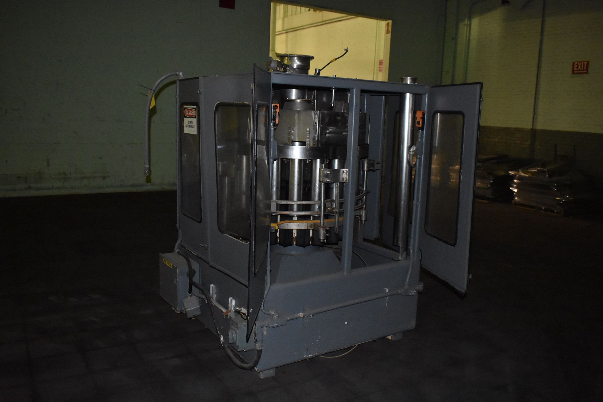 NALBACH Engineering Model #NECOFILL-II-18 Filler, SN 24672, RIGGING FEE - $750 - Image 3 of 3