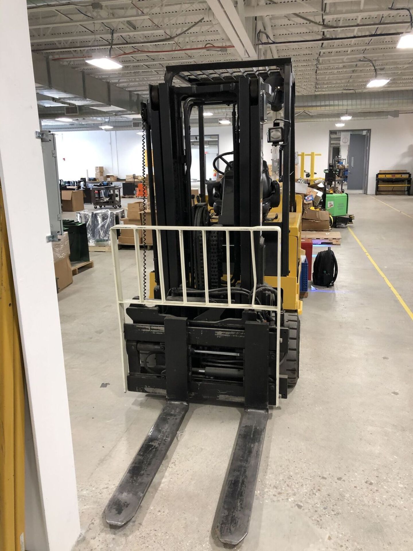 Yale Forklift, Model #ERC080HHN8OTF084, S/N #C839N0166E, Max Capacity 5500 Lbs Located in Boston MA - Image 2 of 5