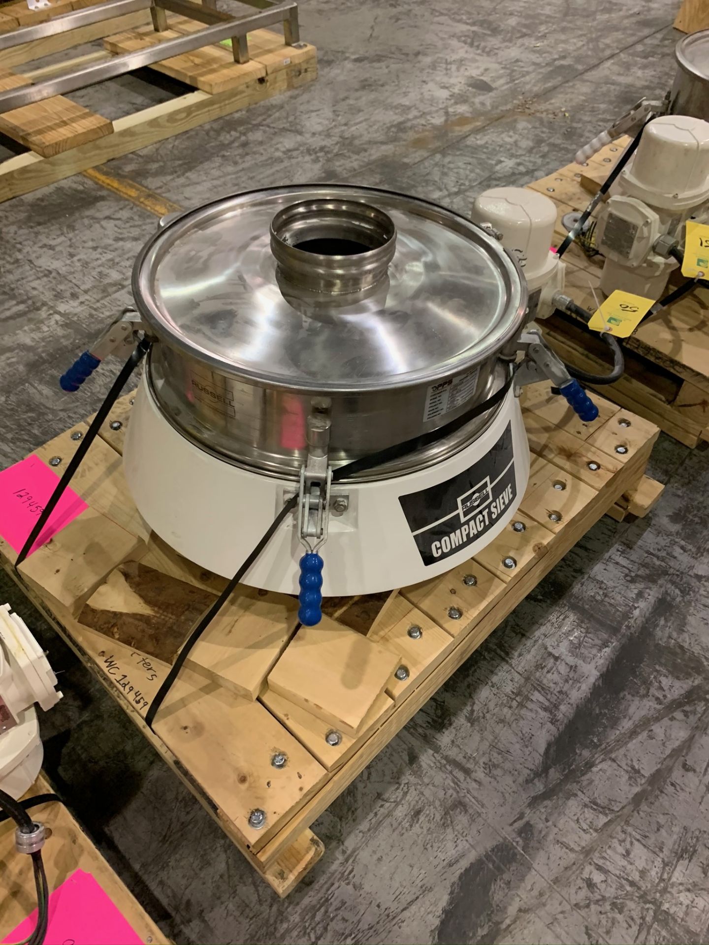 Russell Compact Sieve Model 17240 S/N DF4390 (Rigging Fee - $50) - Image 2 of 4