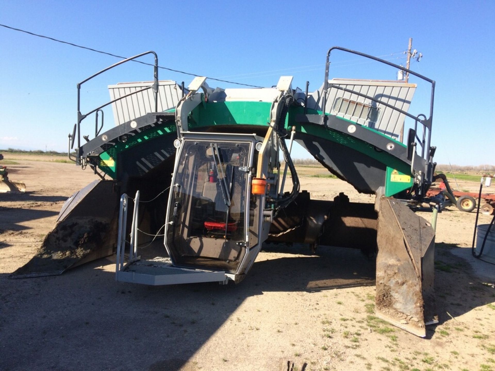 (Located In Sacramento, CA) Komptech Topturn X53 Turner S/N 115124 Indicated Hours 1,865.8 (Loading