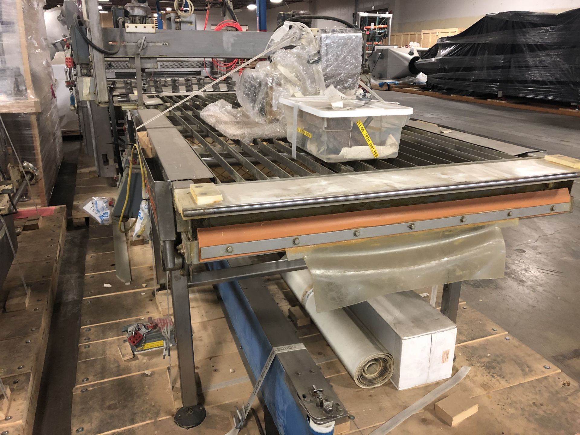 Tri-mech Table Conveyor (Rigging Fee- $200) - Image 2 of 2