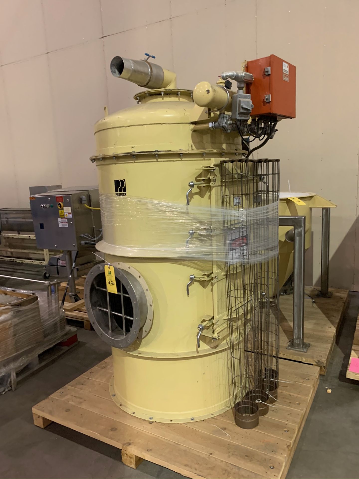 Premier Pneumatics Dust Collector Model FPC-P-E-14-58-102 S/N 5214-107 (Rigging Fee - $250) - Image 2 of 5