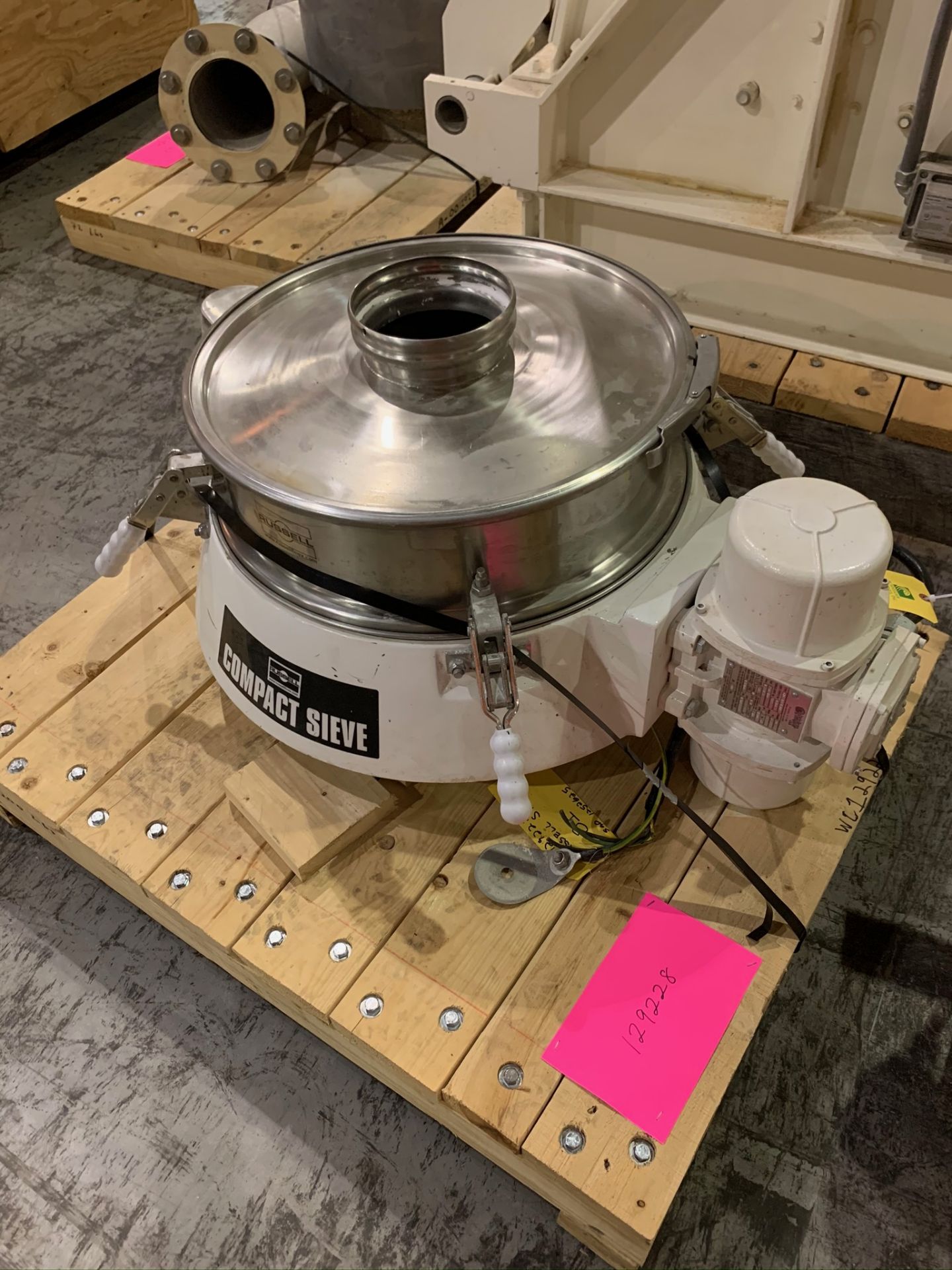 Russell Compact Sieve Model 17240 S/N DF3918 (Rigging Fee - $50)