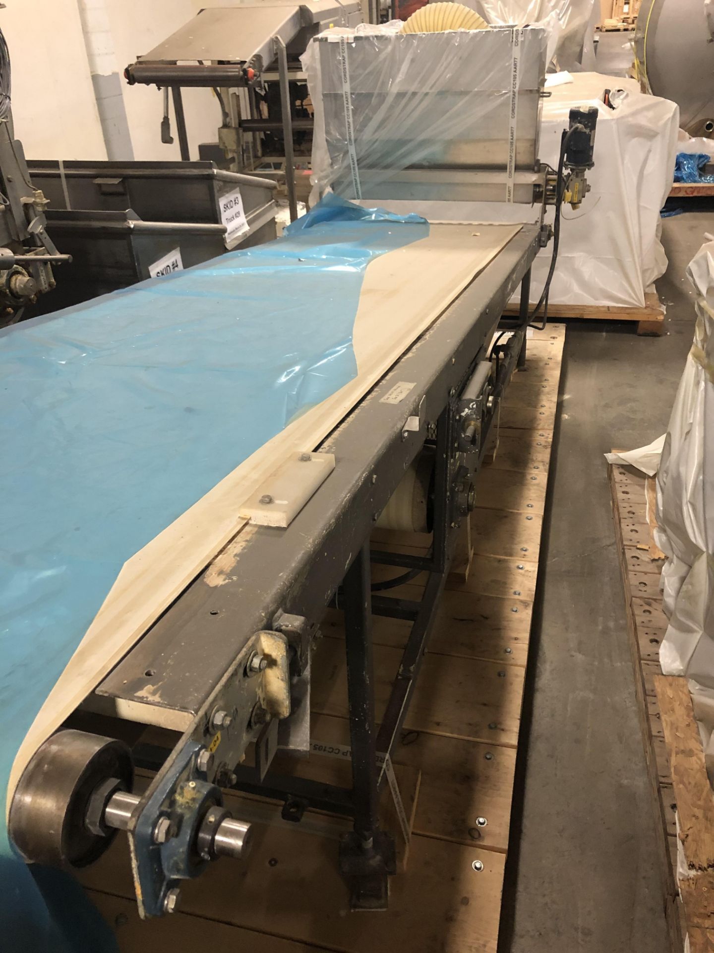 Conveyor with Duster (Rigging Fee- $300)