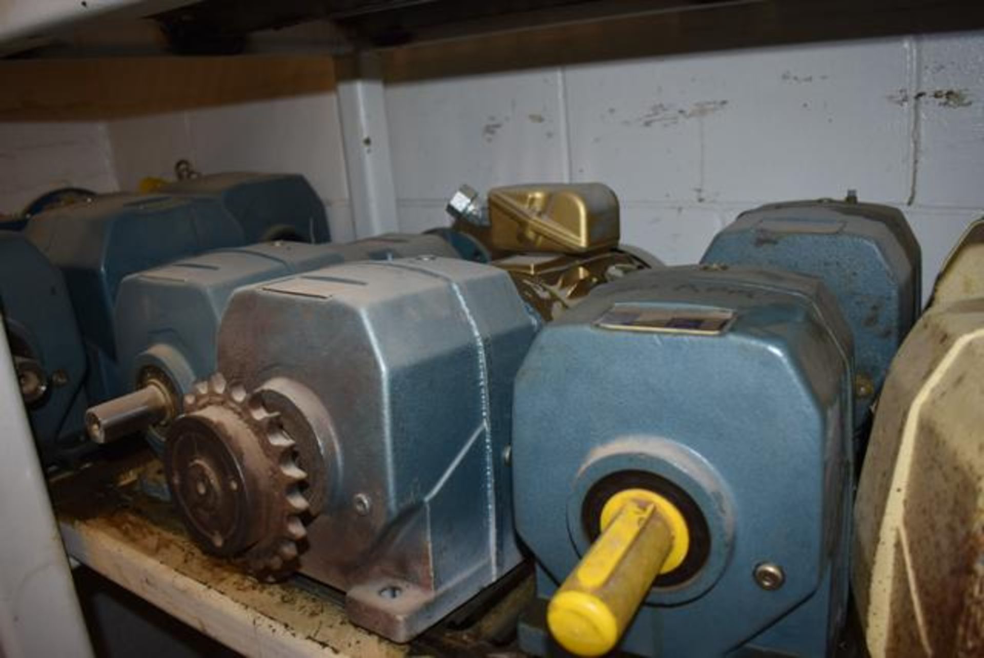 Drives/Gear Boxes - Assorted - Image 2 of 2