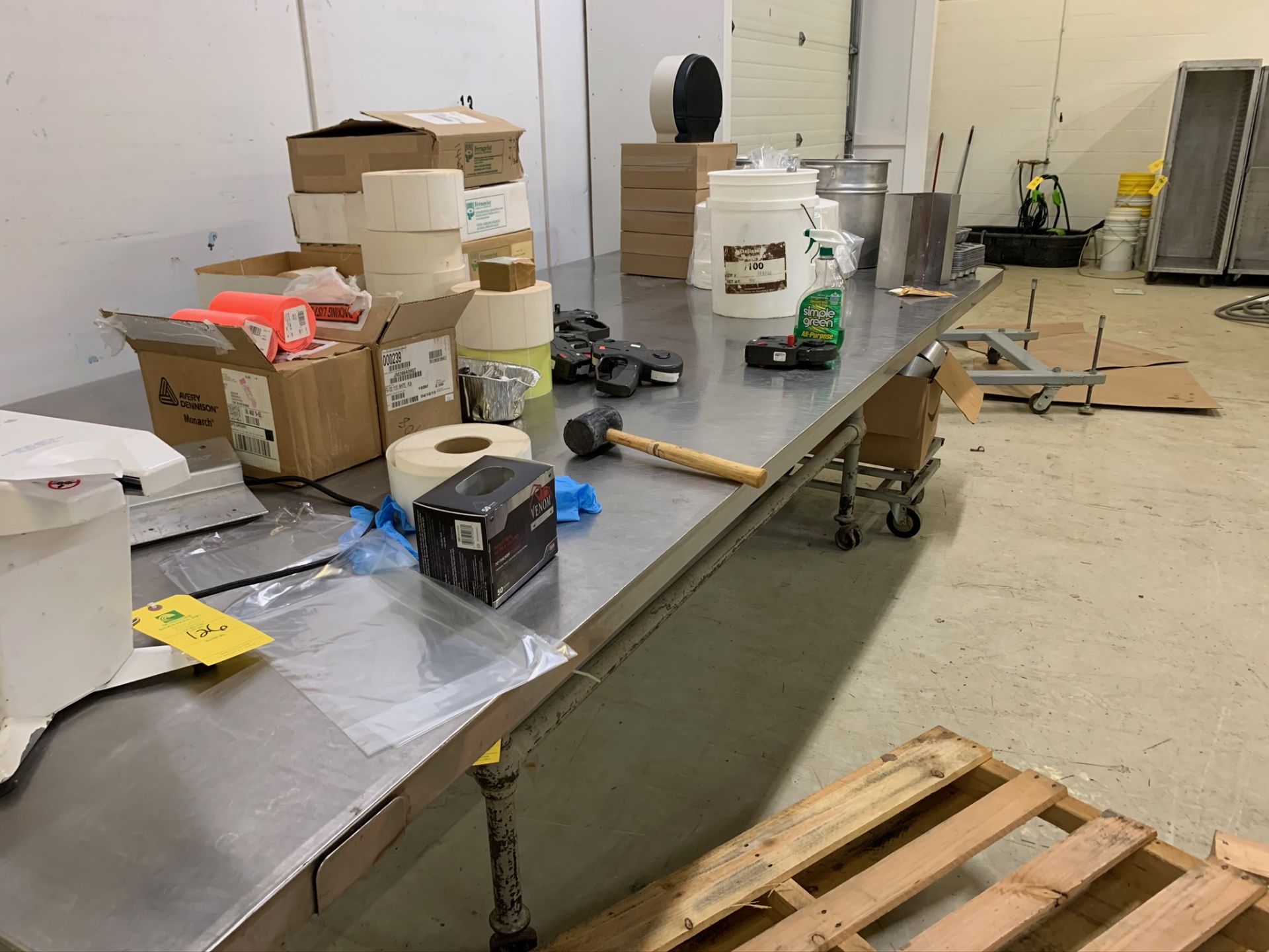 5' x 11'7" Stainless steel work-up/packing table (TABLE ONLY), RIGGING FEE: $100 - Image 3 of 3