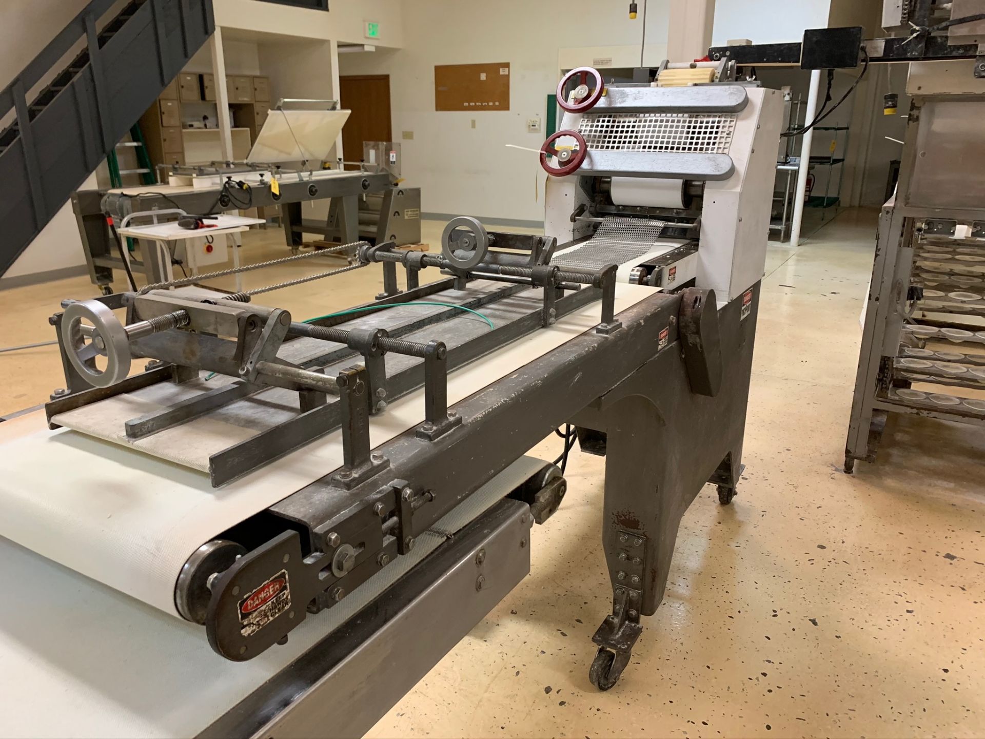 Lane Type Roll Moulder, RIGGING FEE: $125 - Image 2 of 3