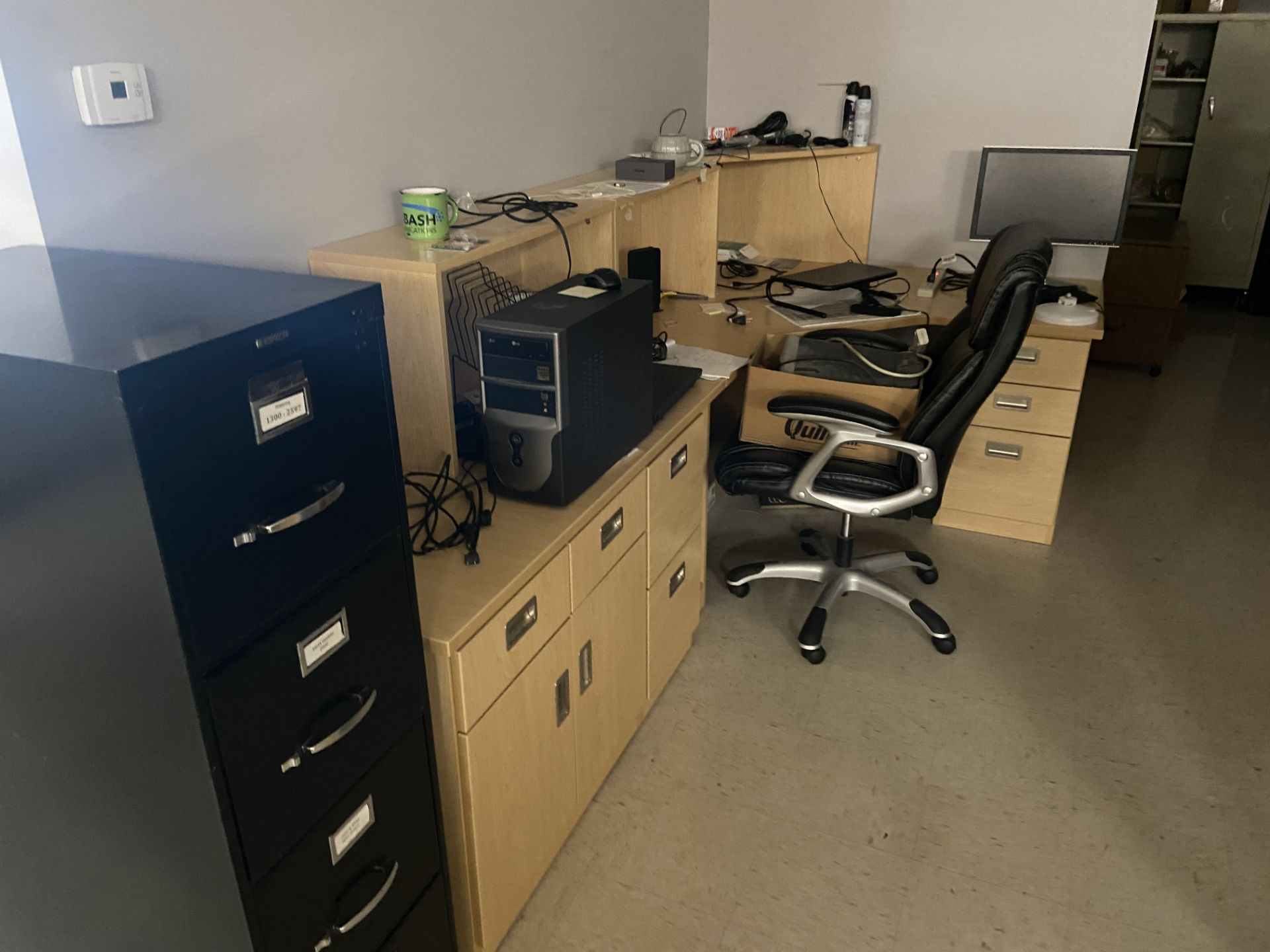 All Office Furniture (All Pictured, Buyer Has Right to Abandon Any Unwanted Items) - Image 15 of 26