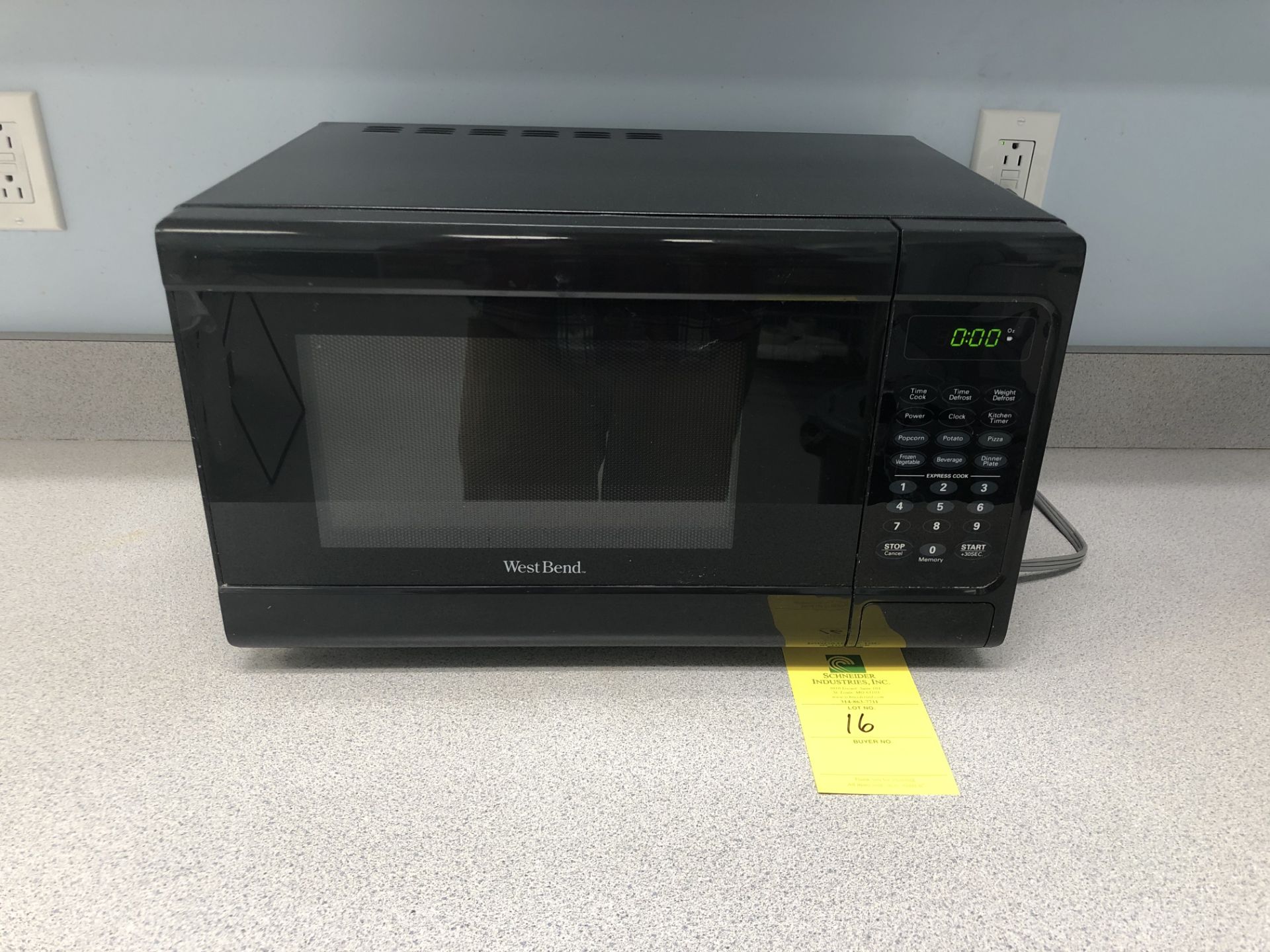 Westbend Microwave Oven