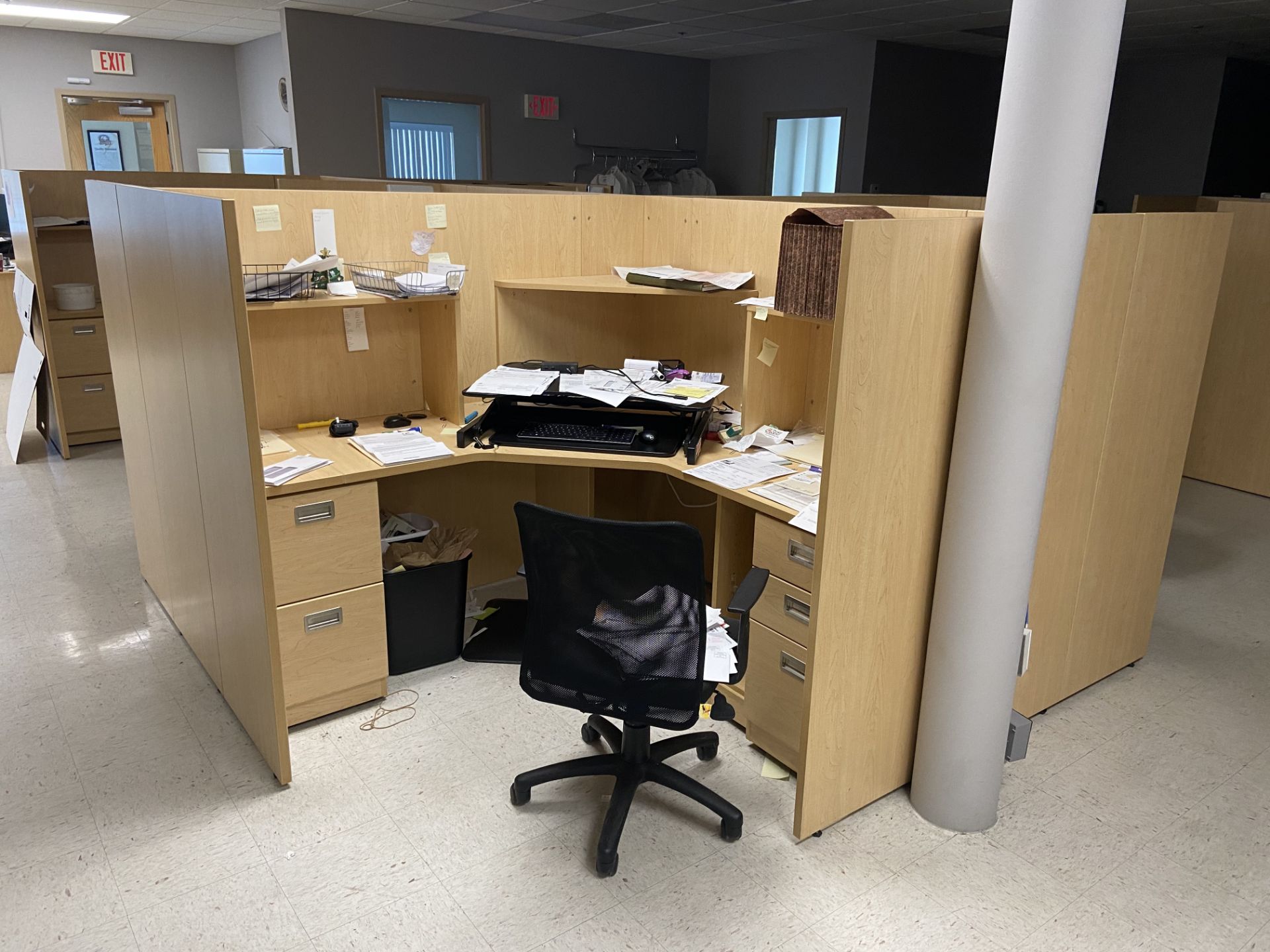 All Office Furniture (All Pictured, Buyer Has Right to Abandon Any Unwanted Items) - Image 10 of 26