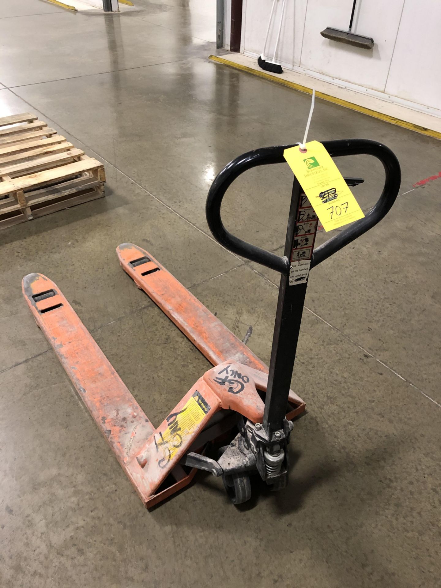 Manual Pallet Jack