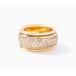 Brillant-Ring750 Gelbgold. Breiter Ring in massiver Goldarbeit mit beweglichen Ring, Brillantpavé